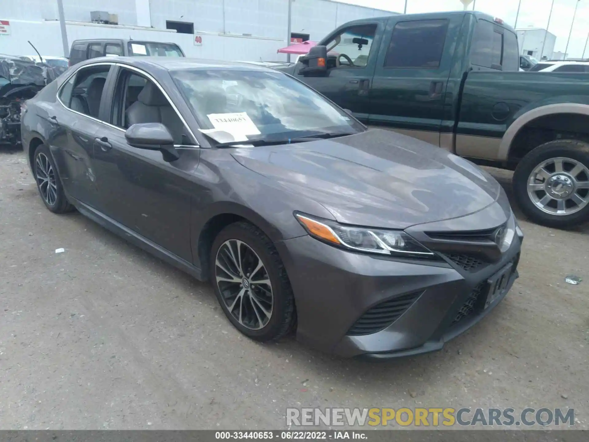 1 Photograph of a damaged car 4T1G11AK5LU917350 TOYOTA CAMRY 2020