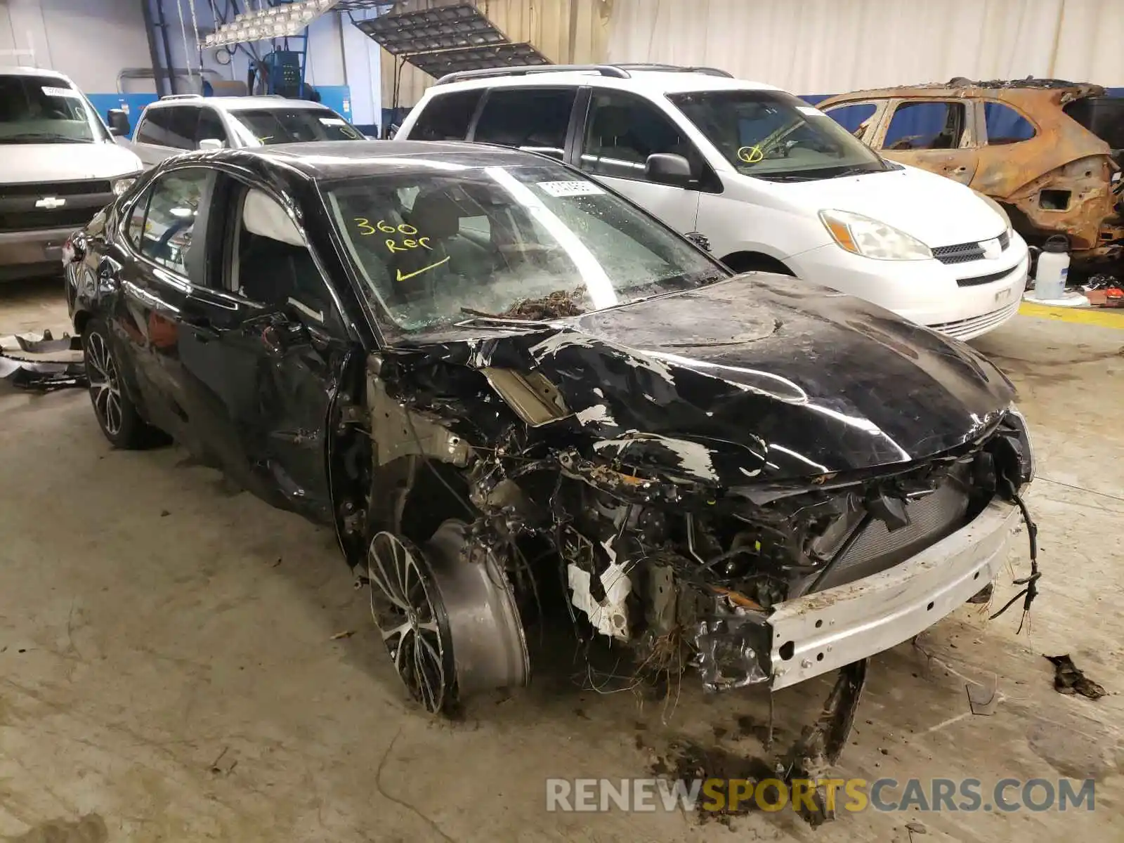 1 Photograph of a damaged car 4T1G11AK5LU921379 TOYOTA CAMRY 2020