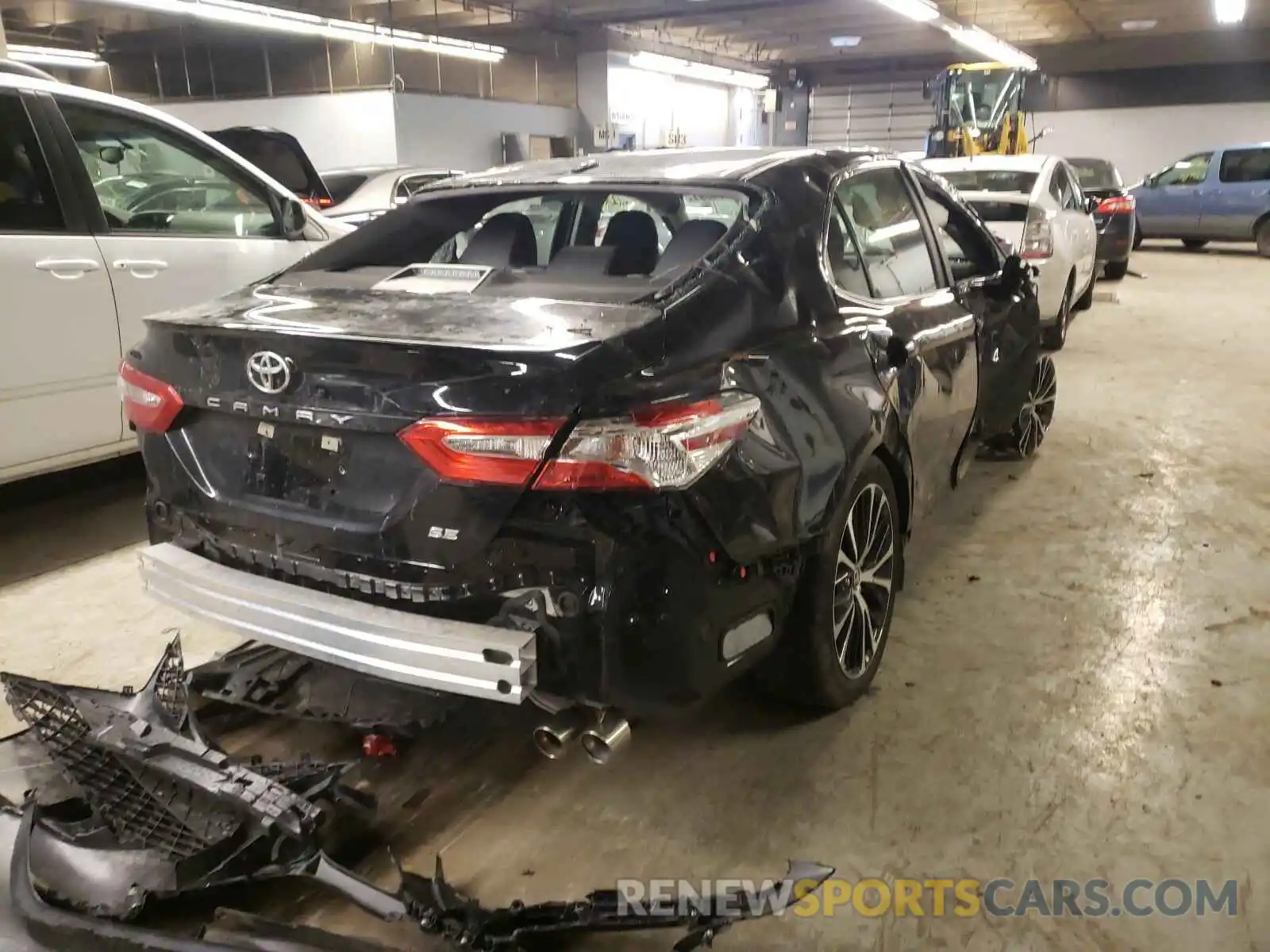 4 Photograph of a damaged car 4T1G11AK5LU921379 TOYOTA CAMRY 2020