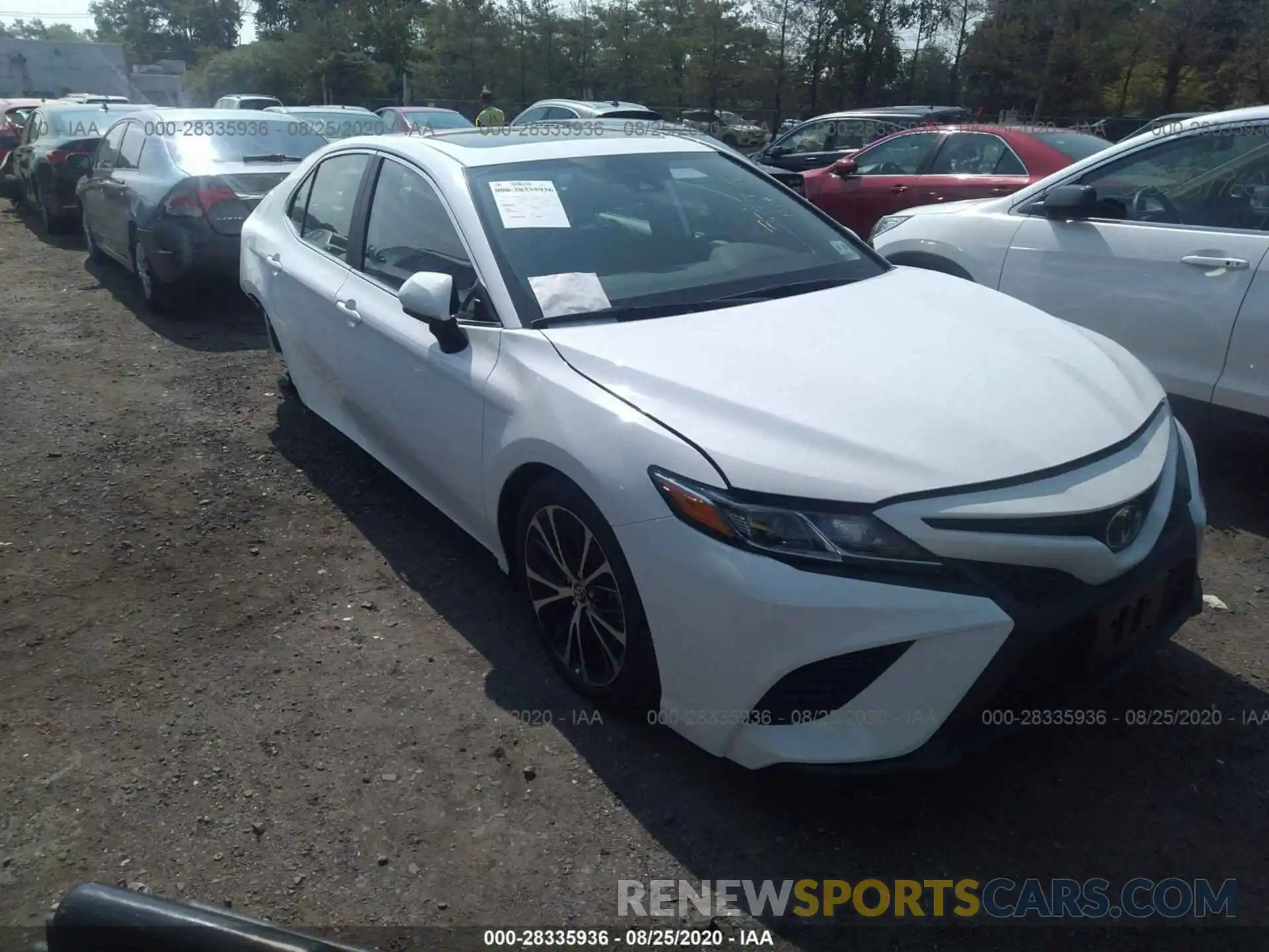 1 Photograph of a damaged car 4T1G11AK5LU925058 TOYOTA CAMRY 2020