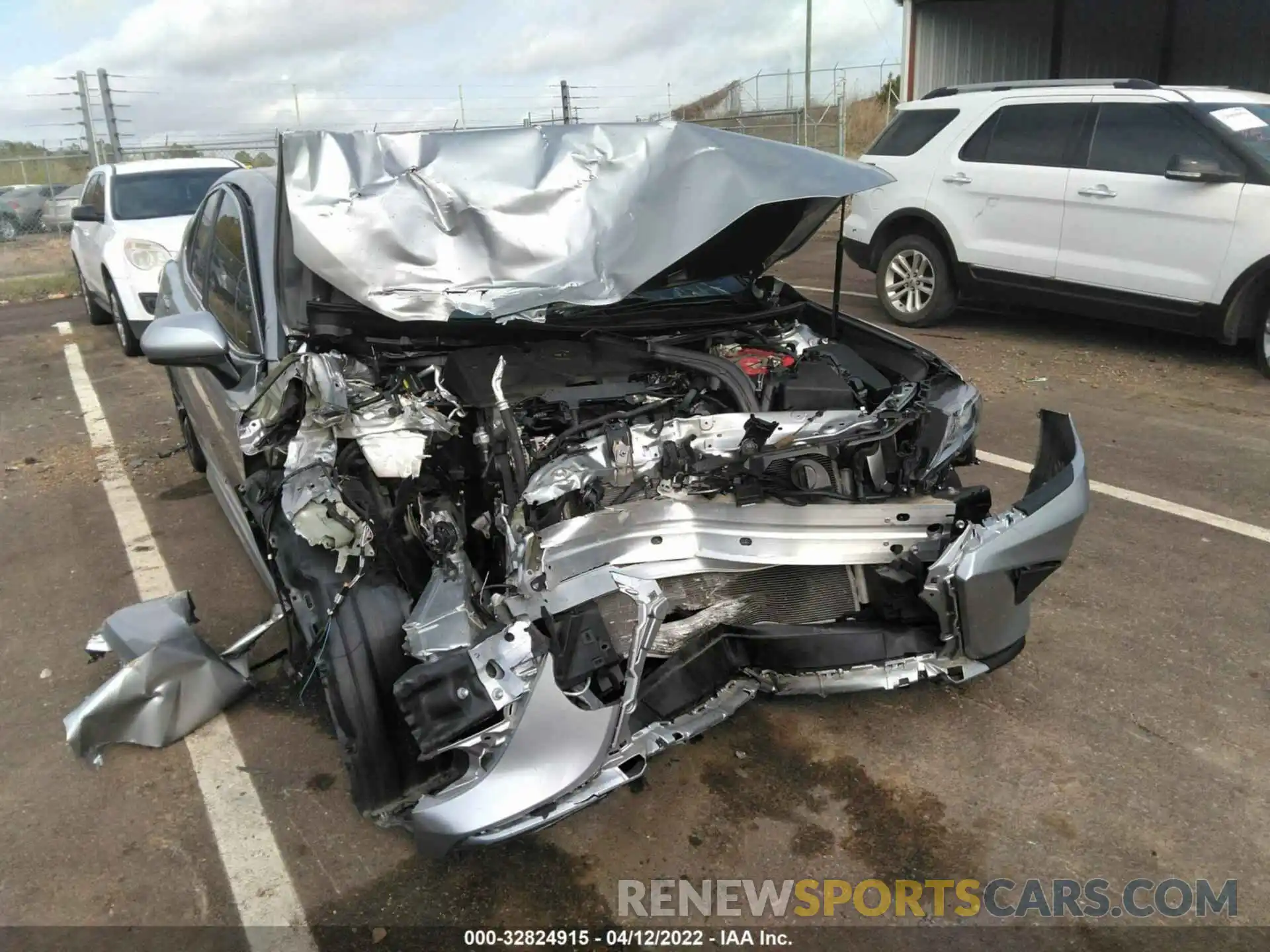 6 Photograph of a damaged car 4T1G11AK5LU925142 TOYOTA CAMRY 2020