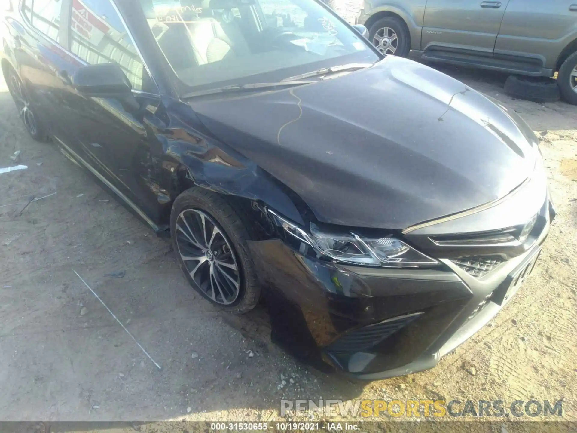 6 Photograph of a damaged car 4T1G11AK5LU925416 TOYOTA CAMRY 2020