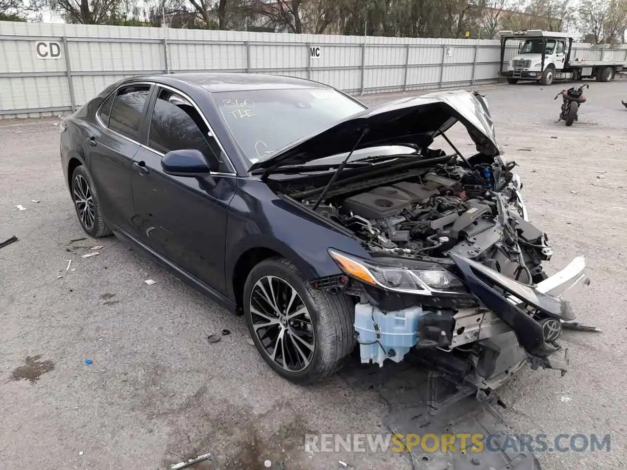 1 Photograph of a damaged car 4T1G11AK5LU926971 TOYOTA CAMRY 2020