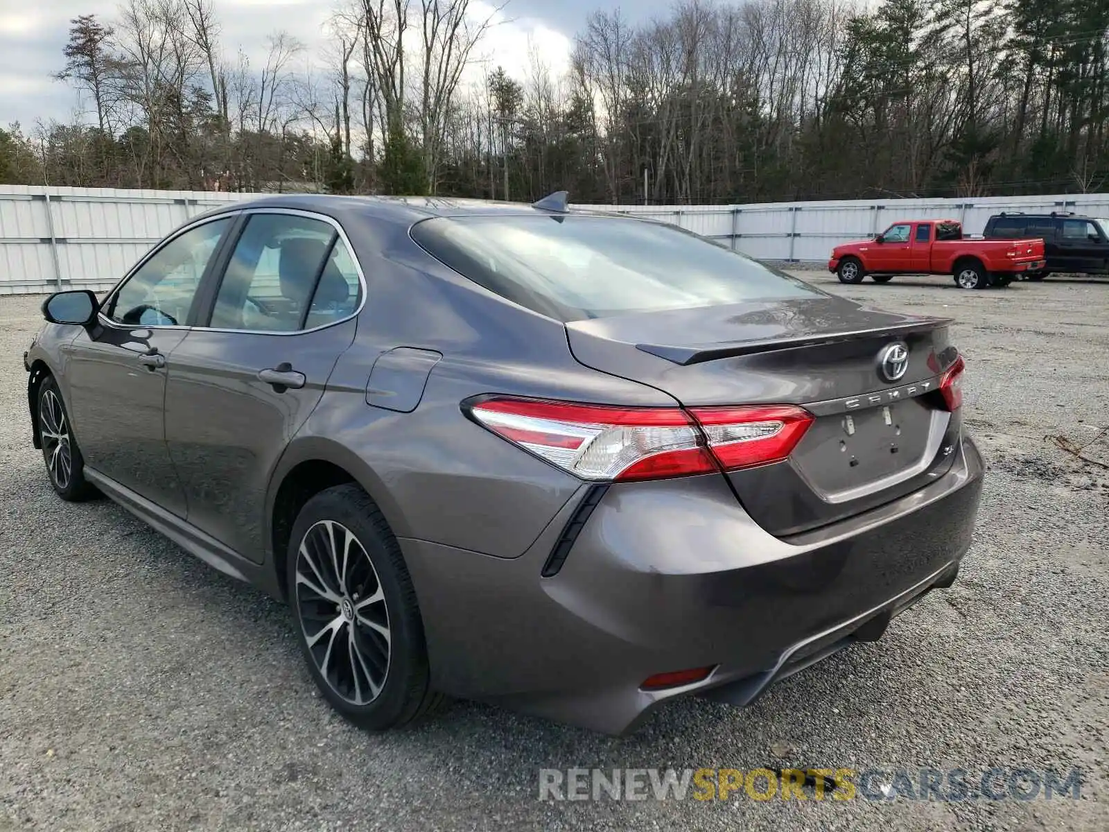 3 Photograph of a damaged car 4T1G11AK5LU928543 TOYOTA CAMRY 2020