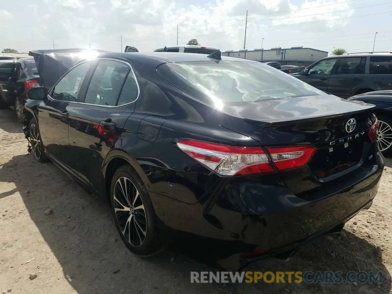 3 Photograph of a damaged car 4T1G11AK5LU932950 TOYOTA CAMRY 2020