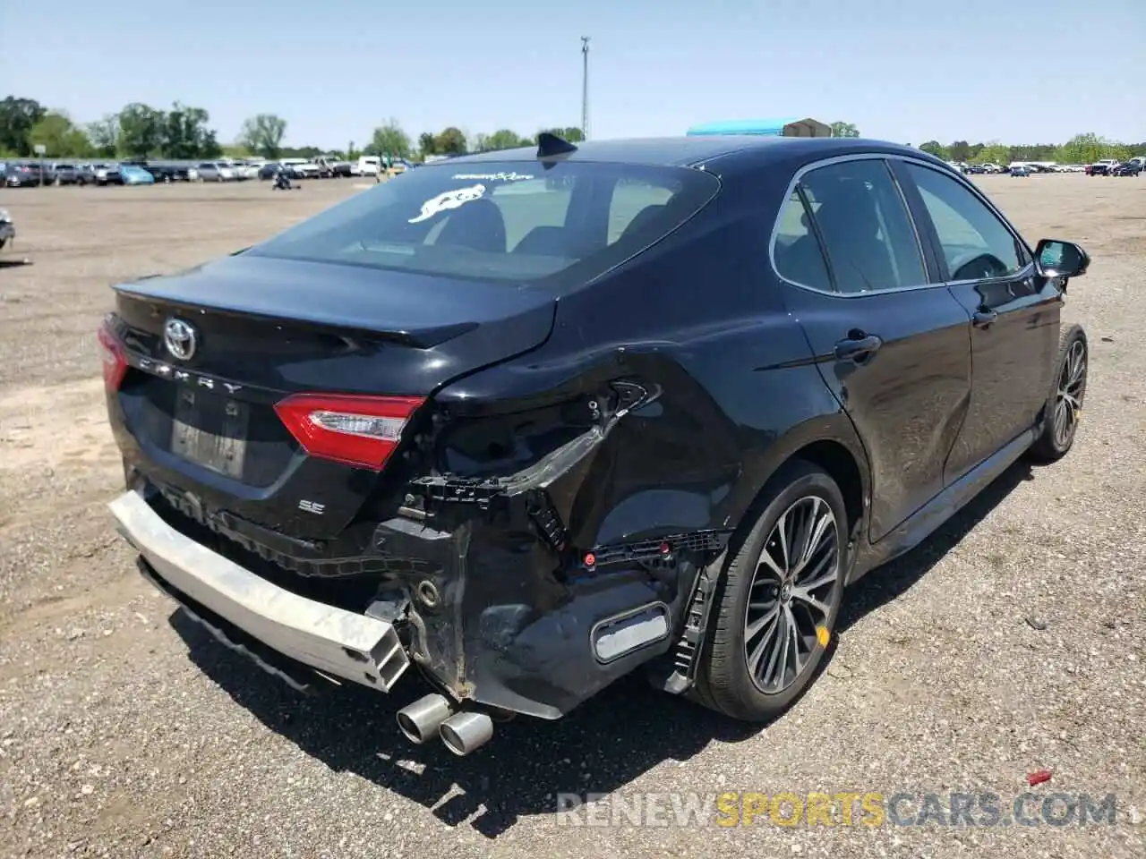 4 Photograph of a damaged car 4T1G11AK5LU936027 TOYOTA CAMRY 2020