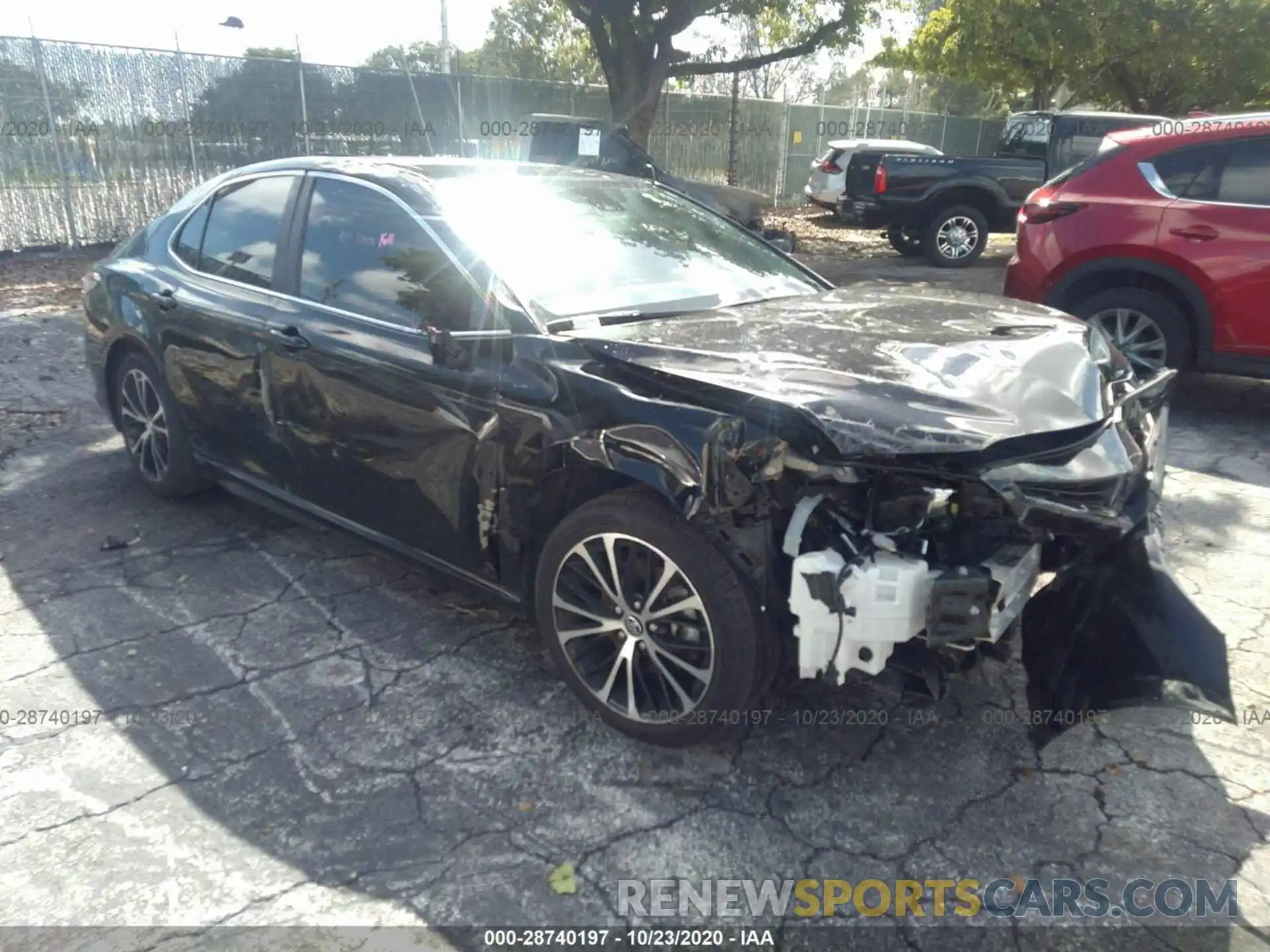 1 Photograph of a damaged car 4T1G11AK5LU937954 TOYOTA CAMRY 2020