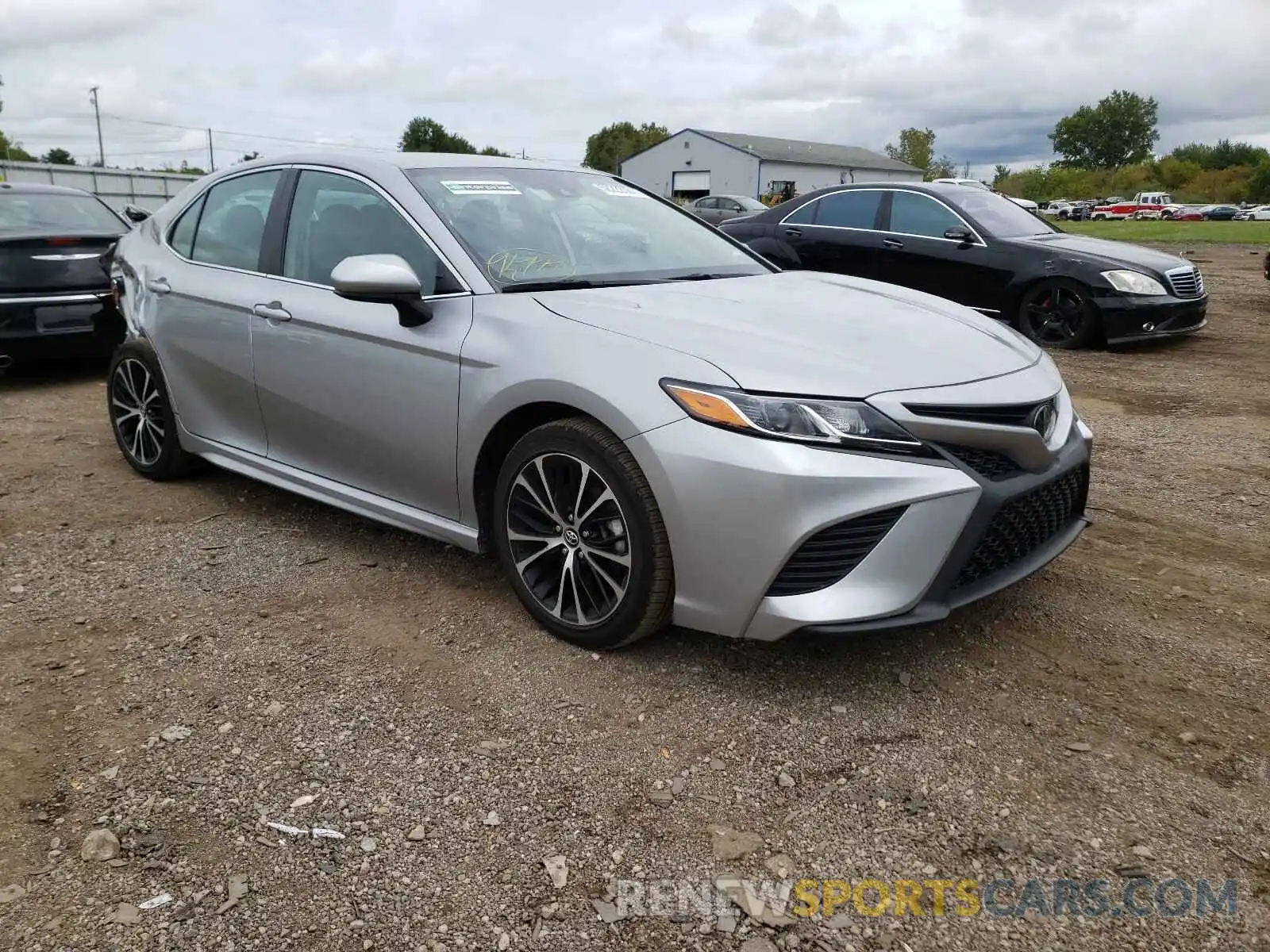 1 Photograph of a damaged car 4T1G11AK5LU940336 TOYOTA CAMRY 2020