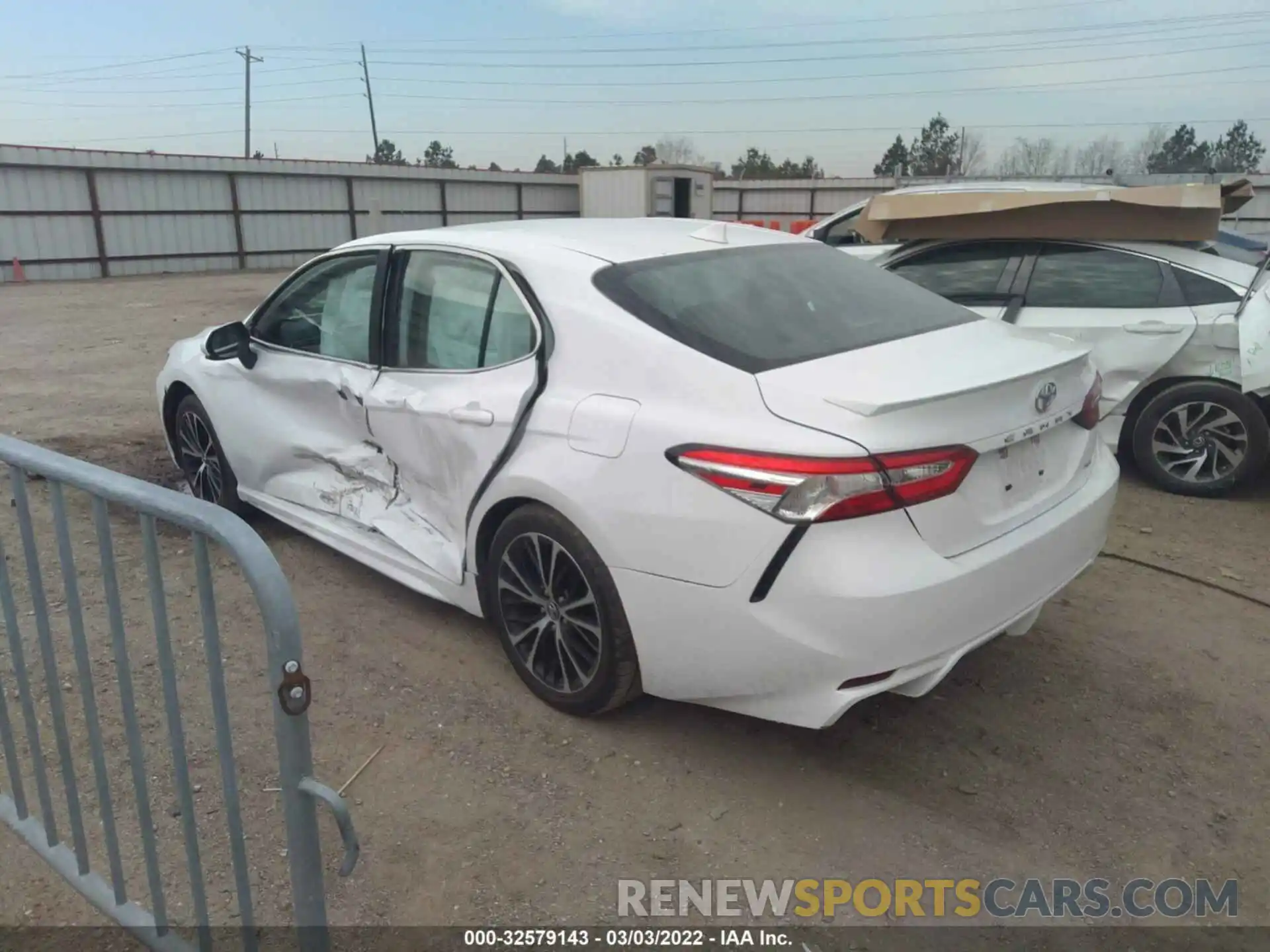 3 Photograph of a damaged car 4T1G11AK5LU940403 TOYOTA CAMRY 2020