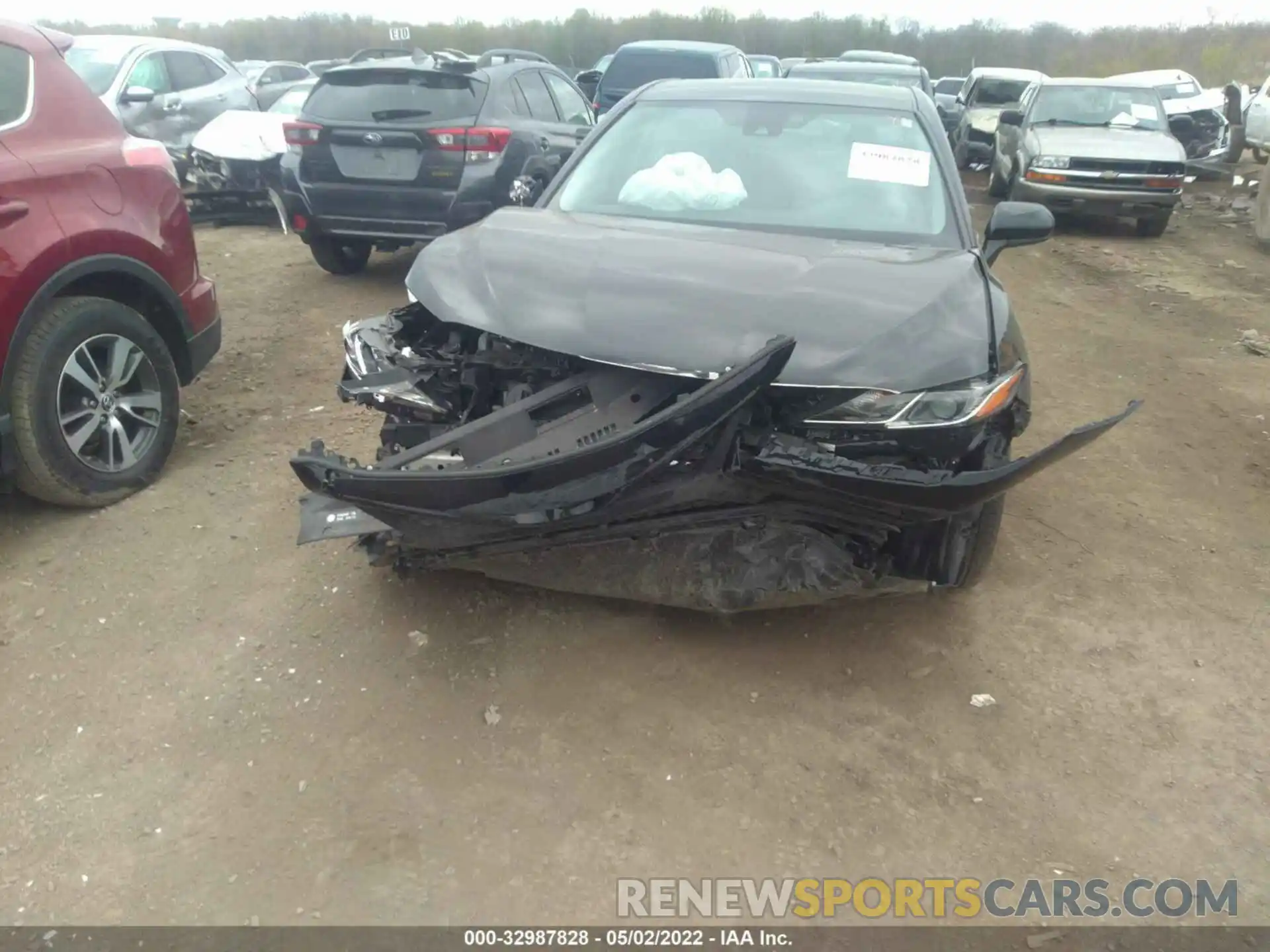 6 Photograph of a damaged car 4T1G11AK5LU943267 TOYOTA CAMRY 2020