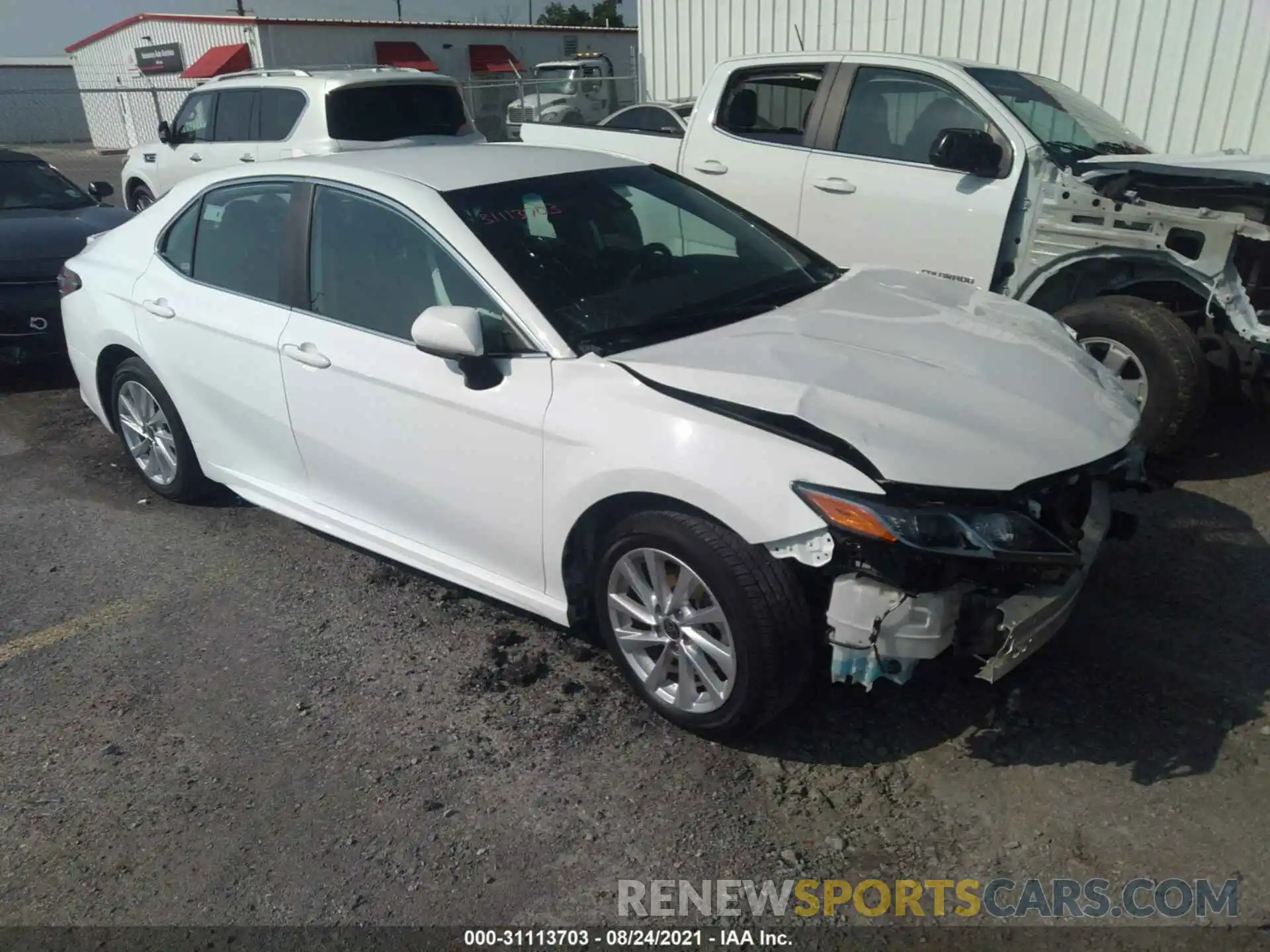 1 Photograph of a damaged car 4T1G11AK5LU943284 TOYOTA CAMRY 2020