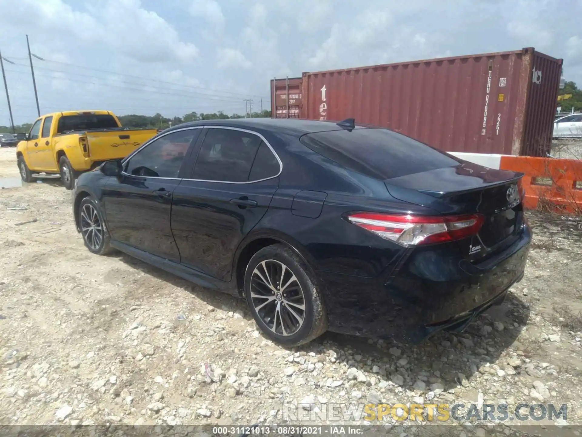 3 Photograph of a damaged car 4T1G11AK5LU945391 TOYOTA CAMRY 2020