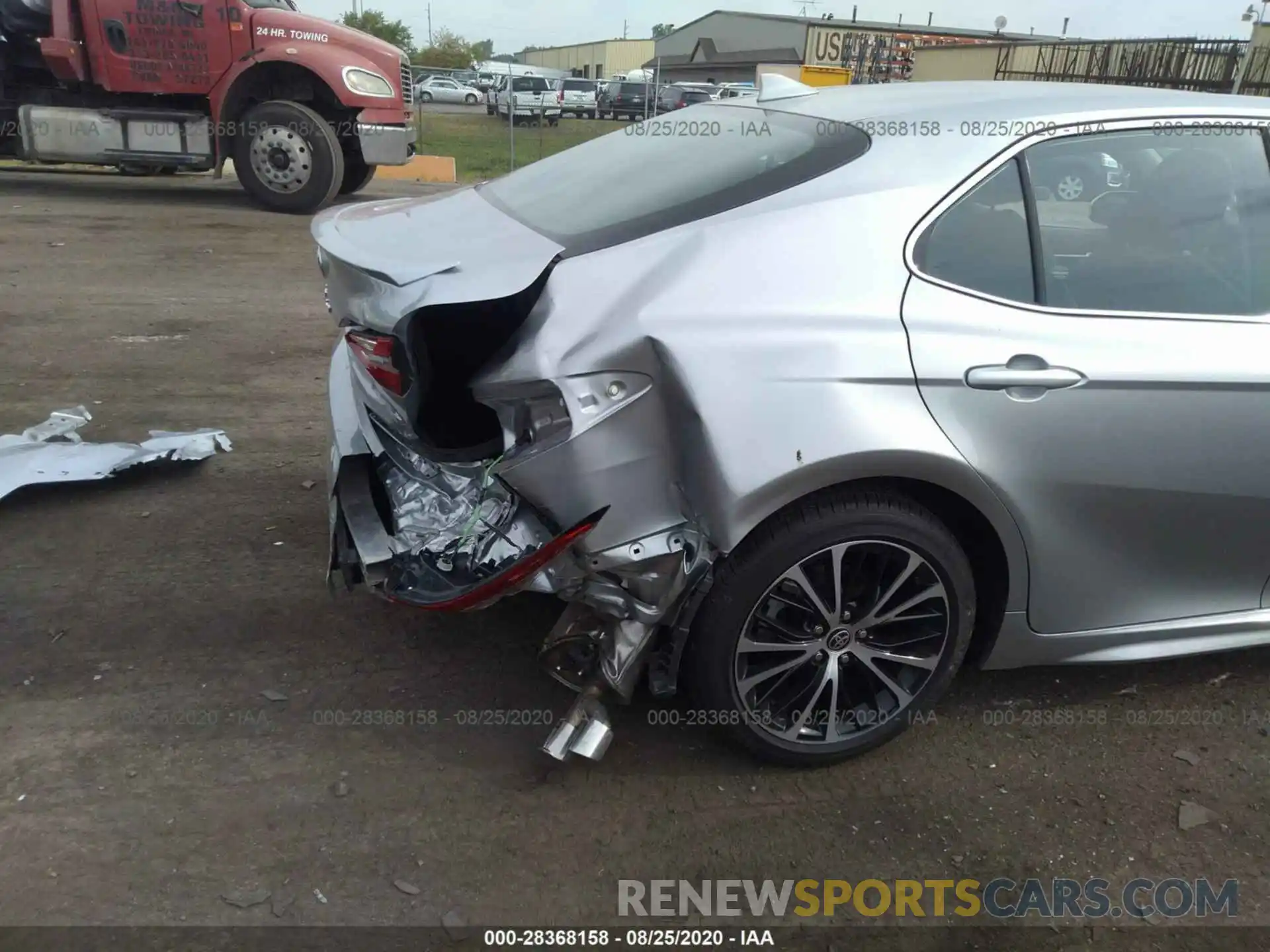 6 Photograph of a damaged car 4T1G11AK5LU946721 TOYOTA CAMRY 2020