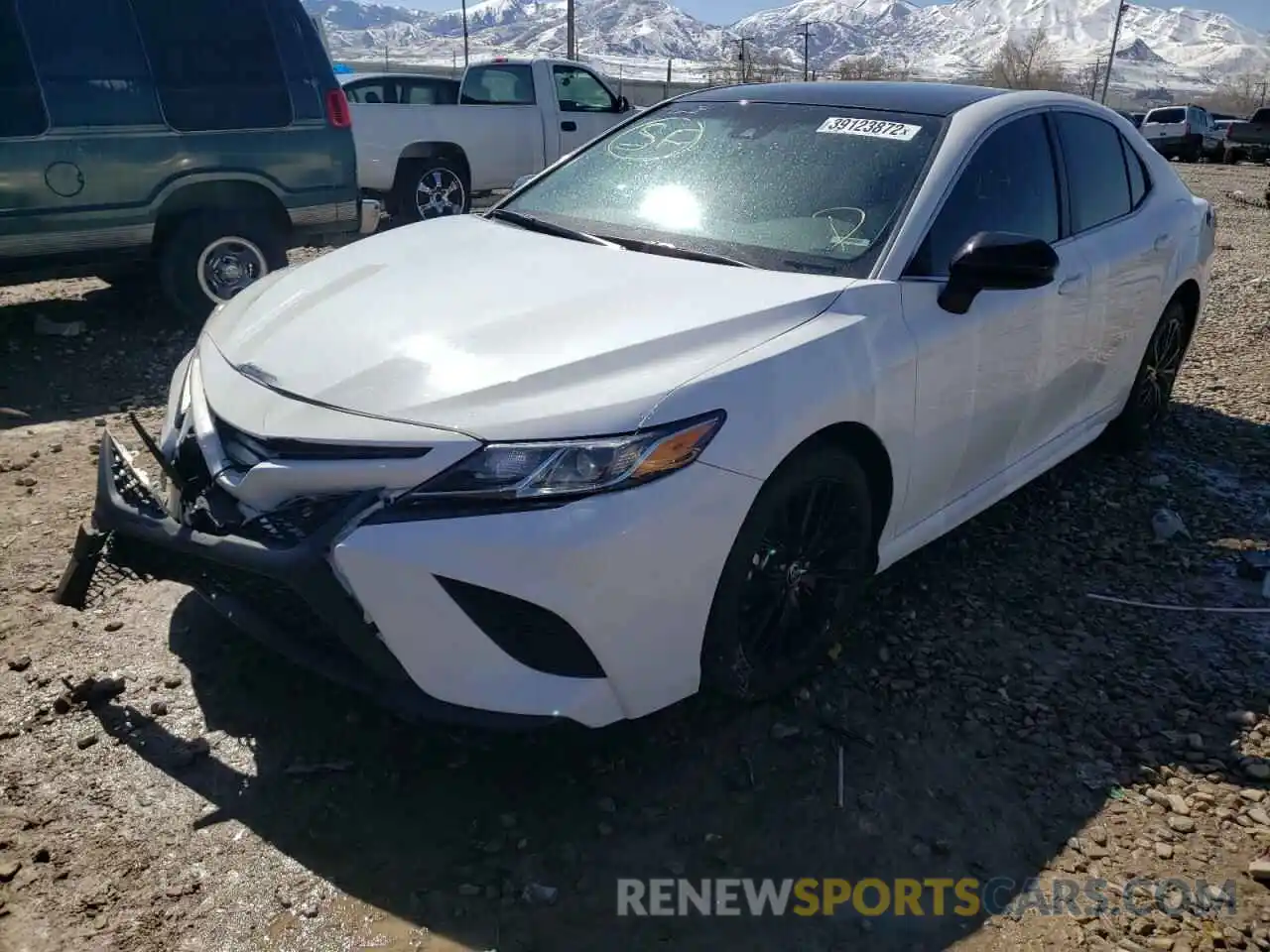 2 Photograph of a damaged car 4T1G11AK5LU947934 TOYOTA CAMRY 2020