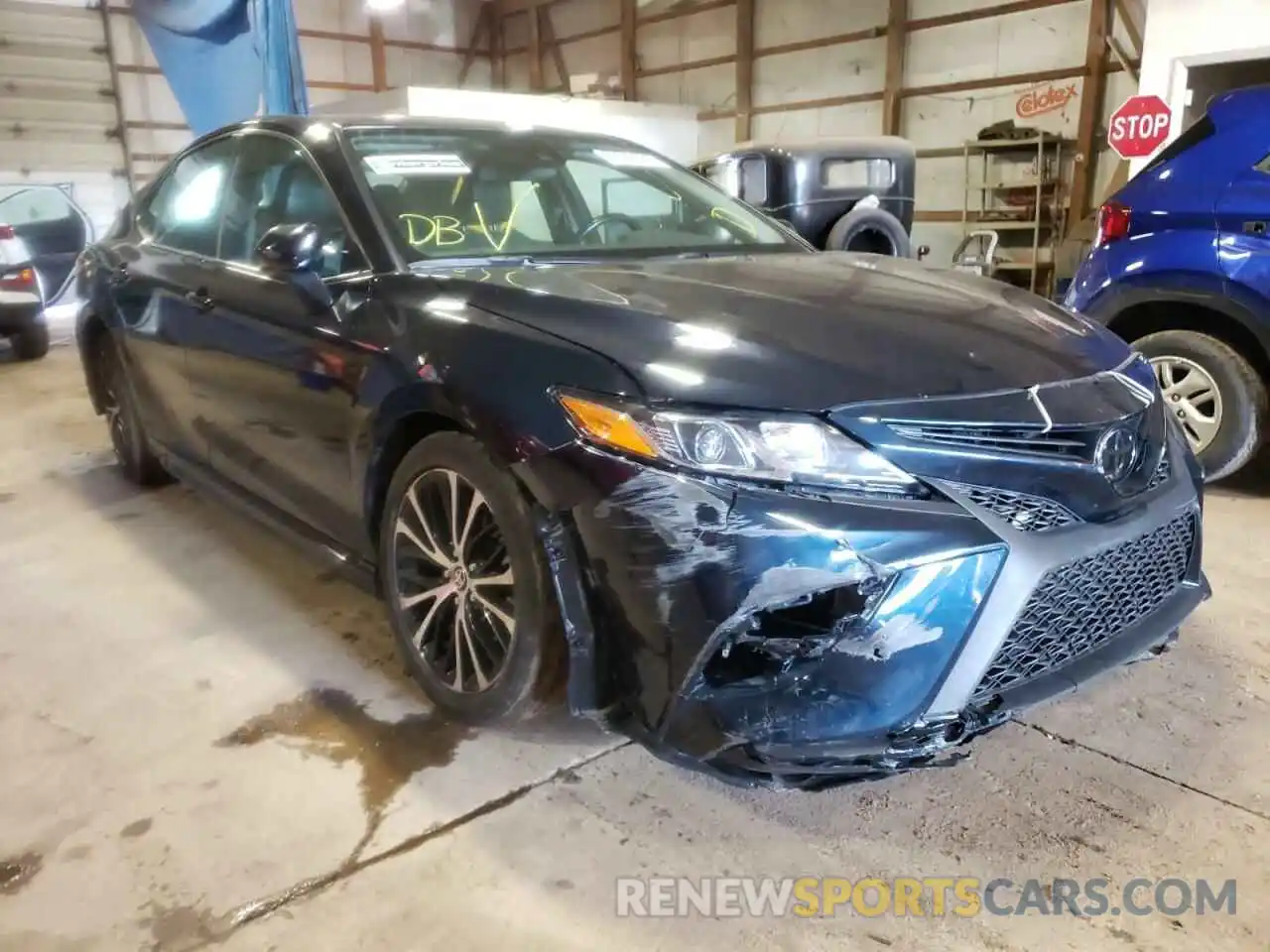 1 Photograph of a damaged car 4T1G11AK5LU948663 TOYOTA CAMRY 2020