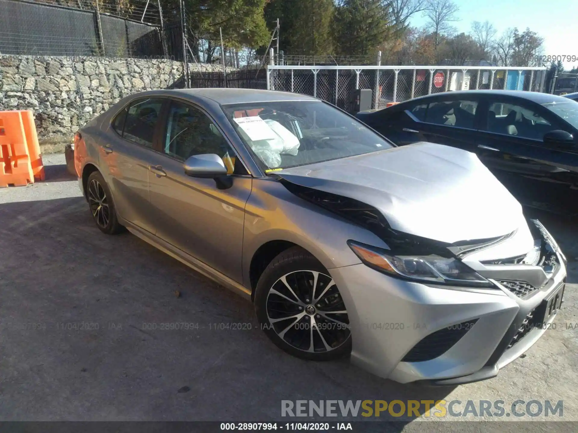 1 Photograph of a damaged car 4T1G11AK5LU949750 TOYOTA CAMRY 2020