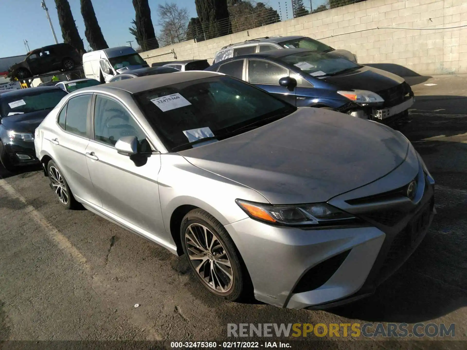 1 Photograph of a damaged car 4T1G11AK5LU954768 TOYOTA CAMRY 2020