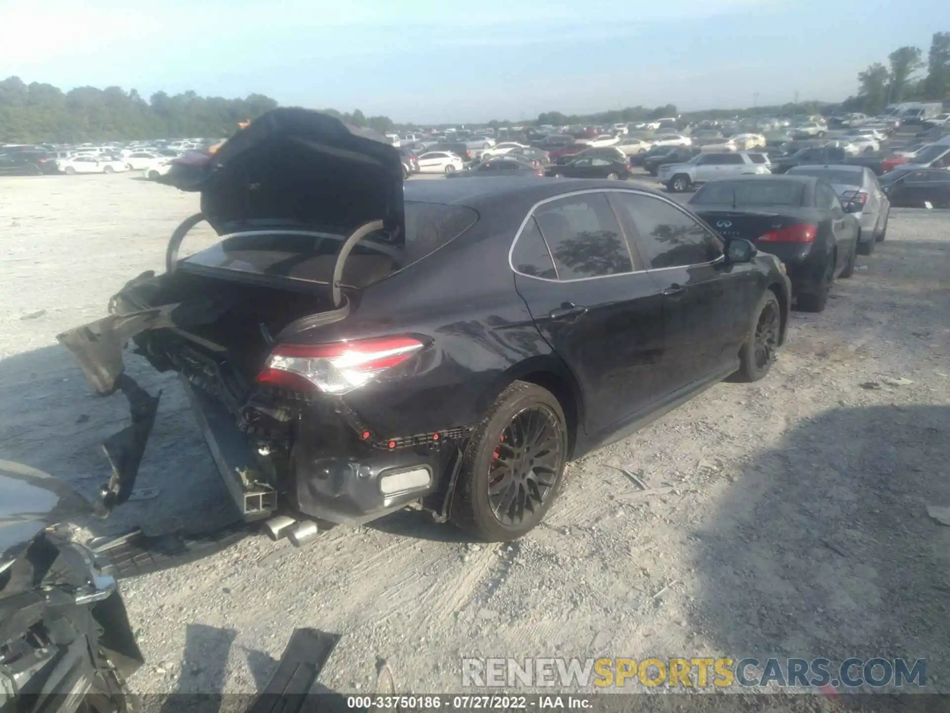 4 Photograph of a damaged car 4T1G11AK5LU959176 TOYOTA CAMRY 2020