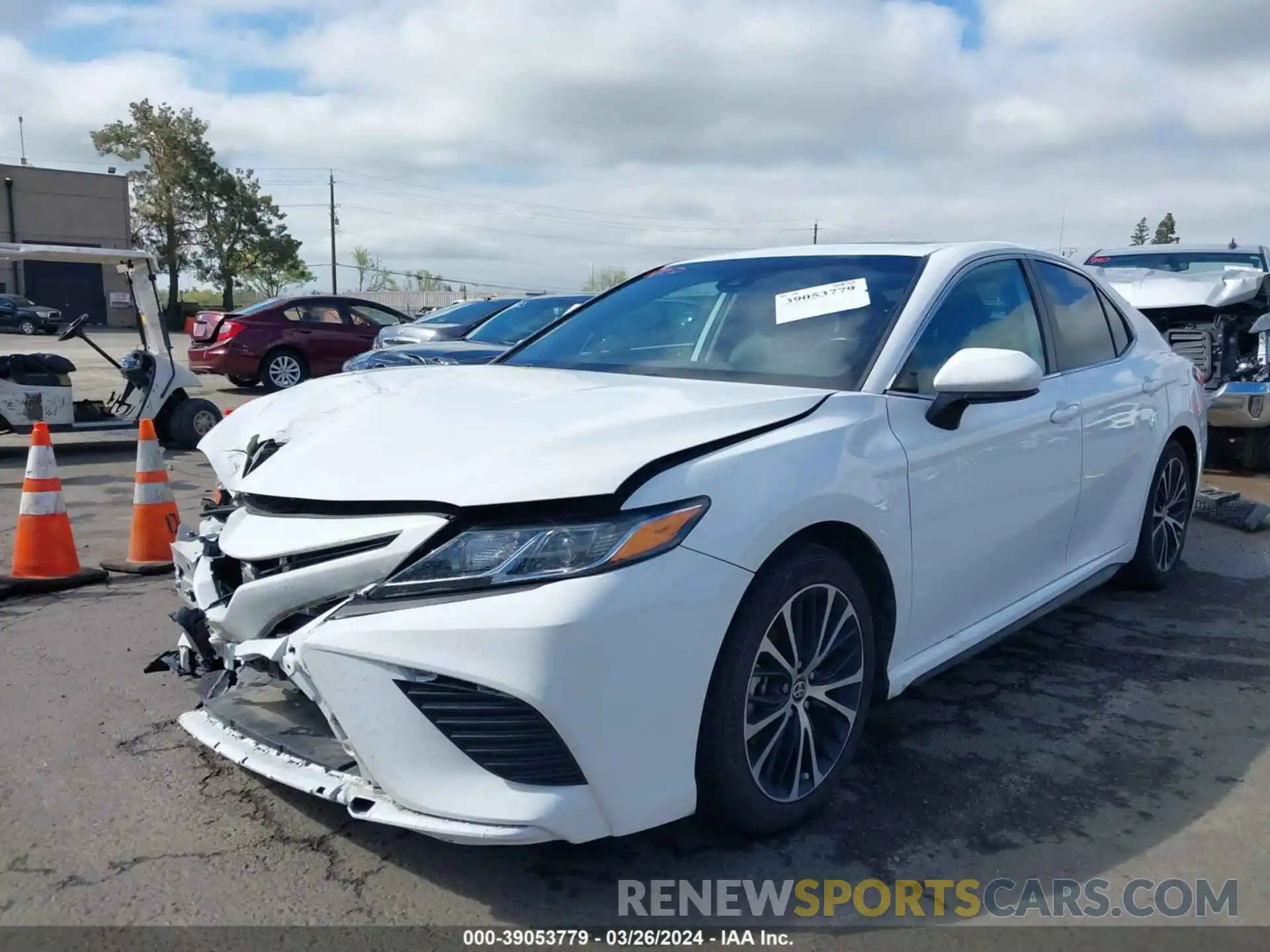 2 Photograph of a damaged car 4T1G11AK5LU962711 TOYOTA CAMRY 2020