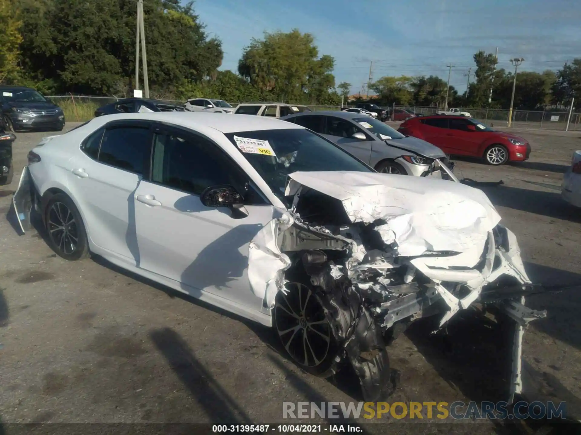 1 Photograph of a damaged car 4T1G11AK5LU965527 TOYOTA CAMRY 2020