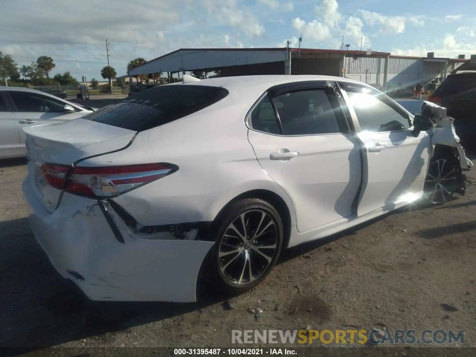 4 Photograph of a damaged car 4T1G11AK5LU965527 TOYOTA CAMRY 2020