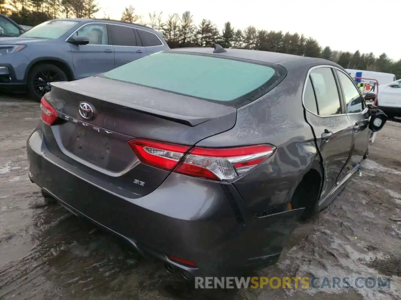 4 Photograph of a damaged car 4T1G11AK5LU966712 TOYOTA CAMRY 2020