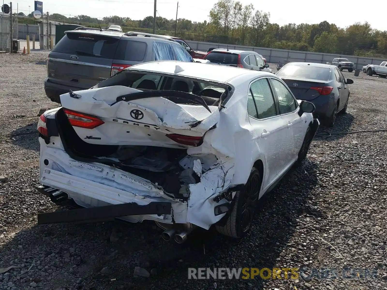 4 Photograph of a damaged car 4T1G11AK5LU966872 TOYOTA CAMRY 2020