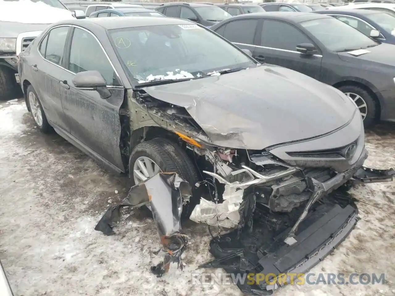 1 Photograph of a damaged car 4T1G11AK5LU970341 TOYOTA CAMRY 2020