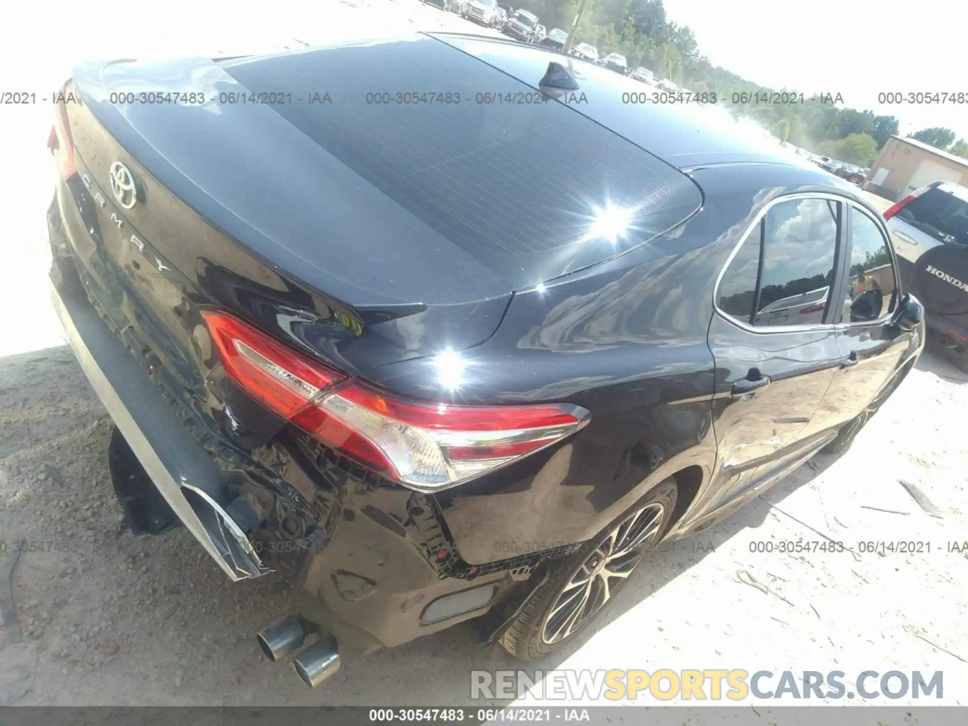 4 Photograph of a damaged car 4T1G11AK5LU973109 TOYOTA CAMRY 2020