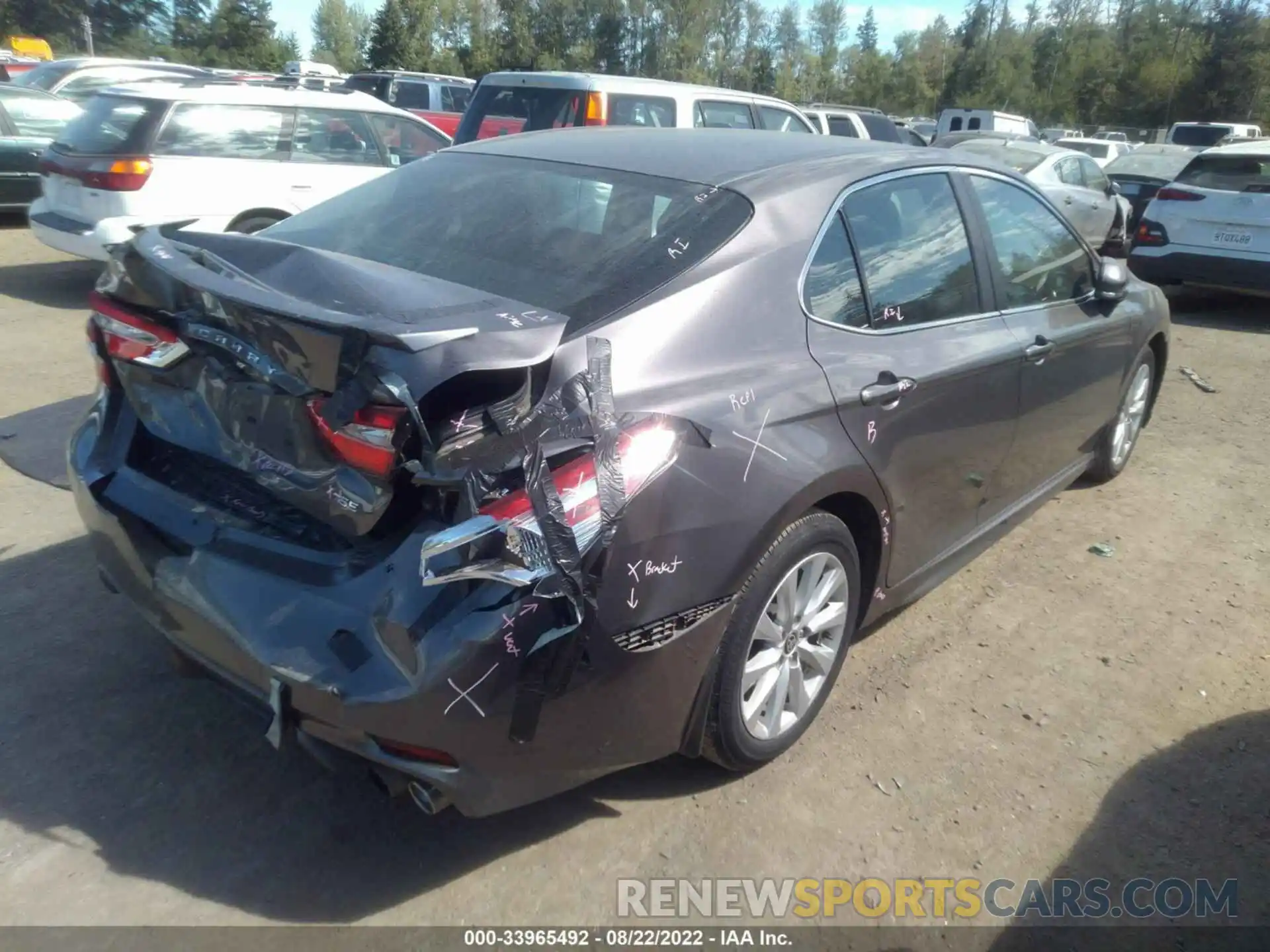 4 Photograph of a damaged car 4T1G11AK5LU976026 TOYOTA CAMRY 2020