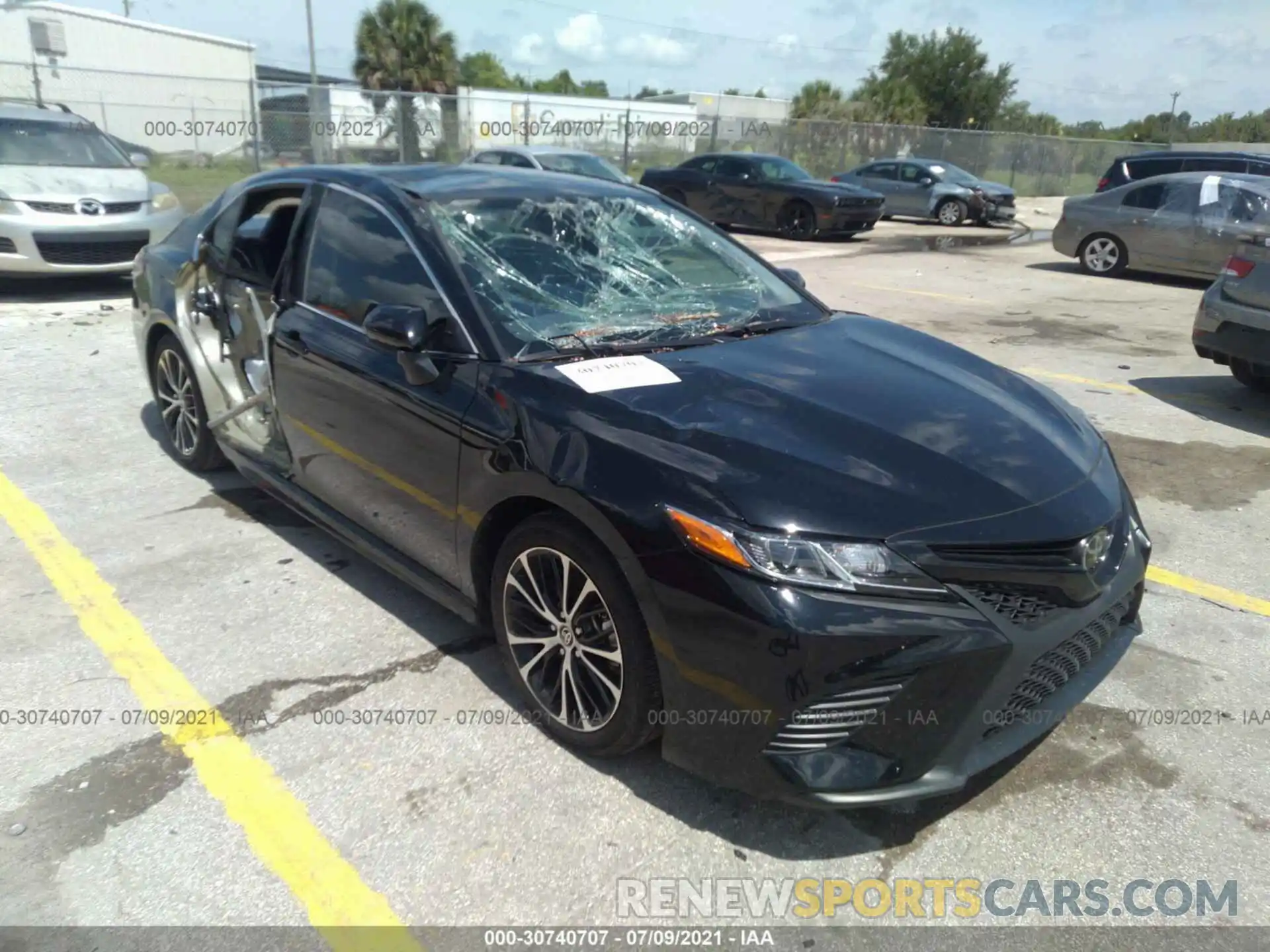 1 Photograph of a damaged car 4T1G11AK5LU977211 TOYOTA CAMRY 2020