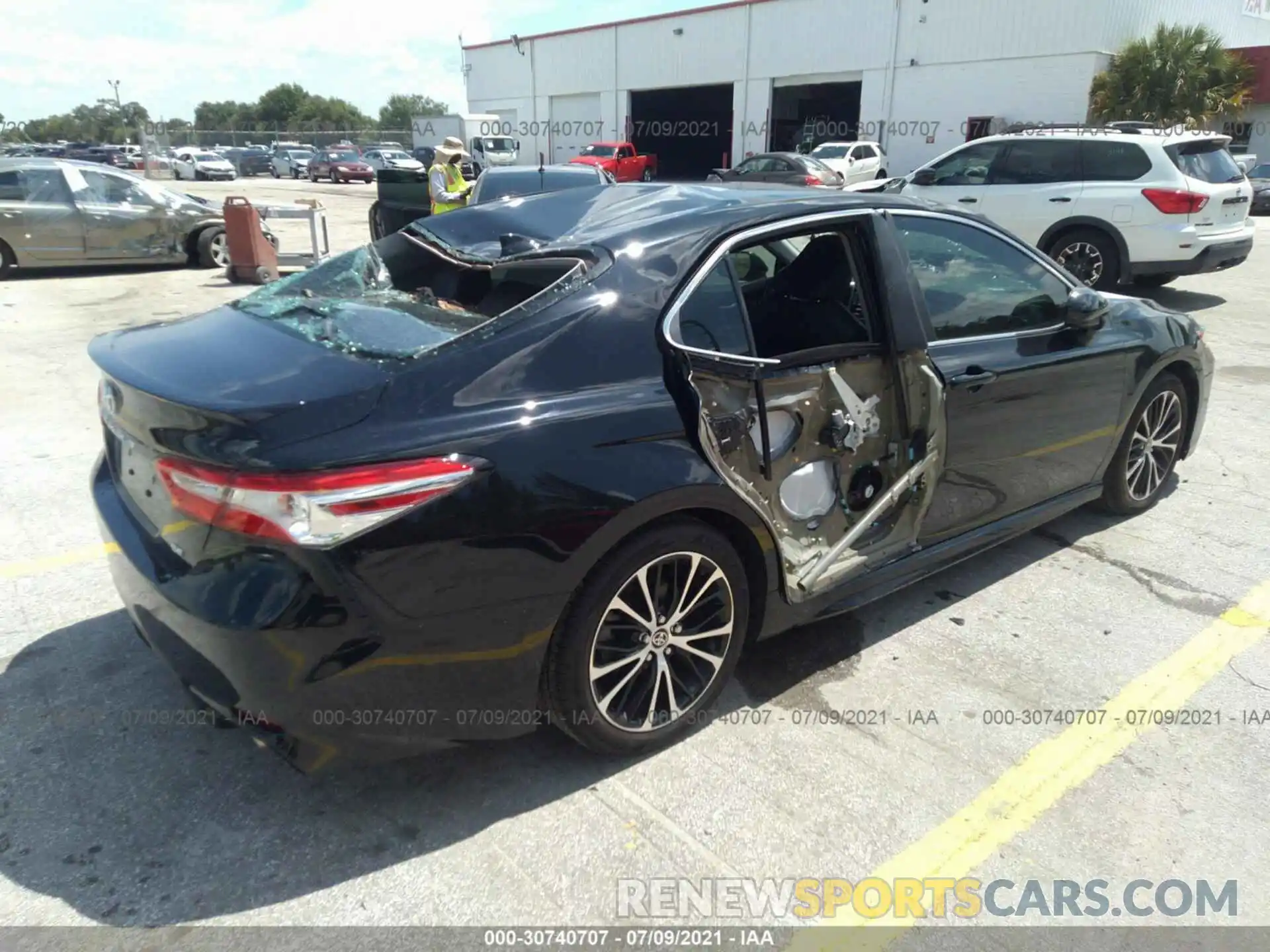 4 Photograph of a damaged car 4T1G11AK5LU977211 TOYOTA CAMRY 2020