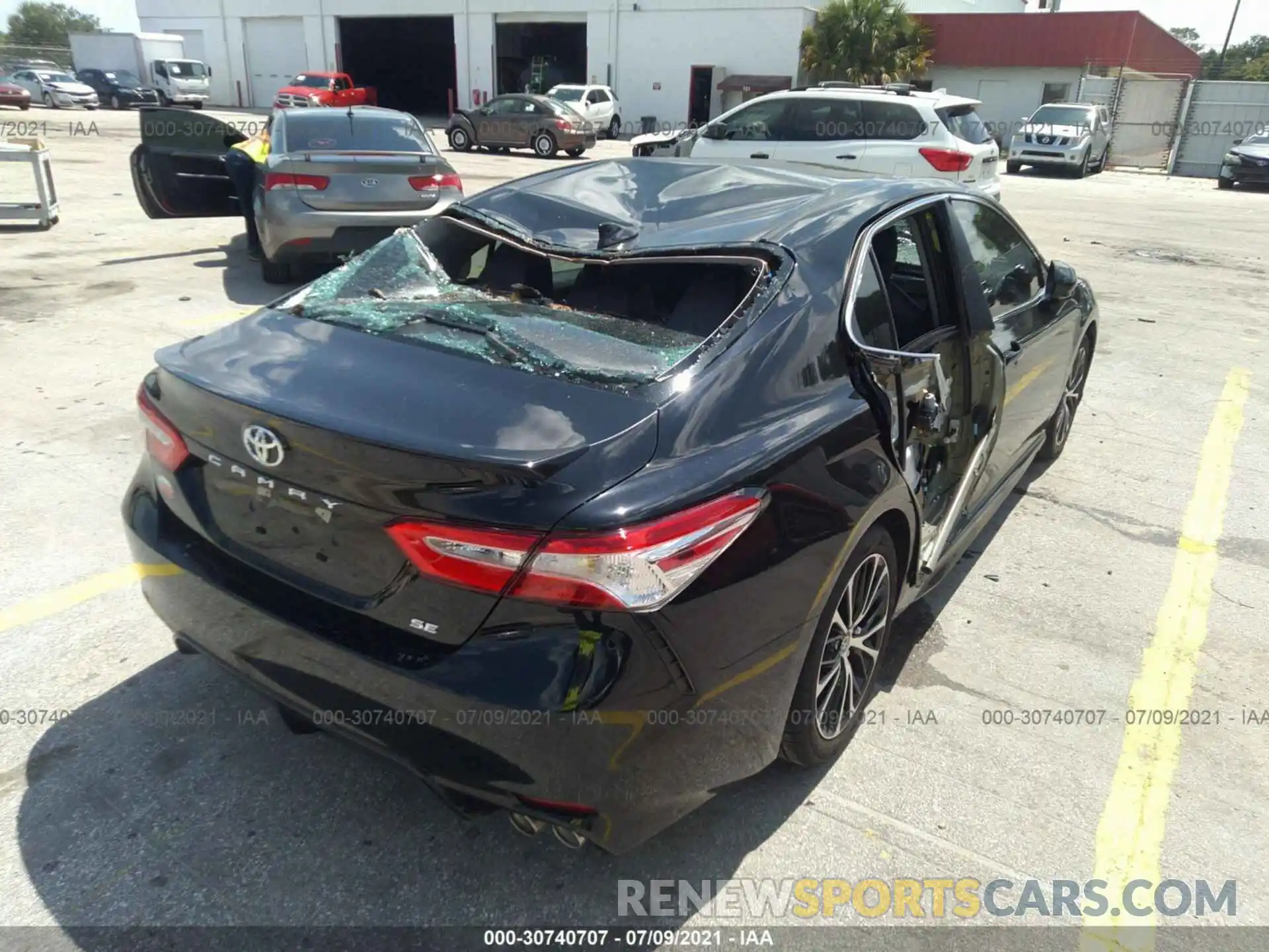 6 Photograph of a damaged car 4T1G11AK5LU977211 TOYOTA CAMRY 2020