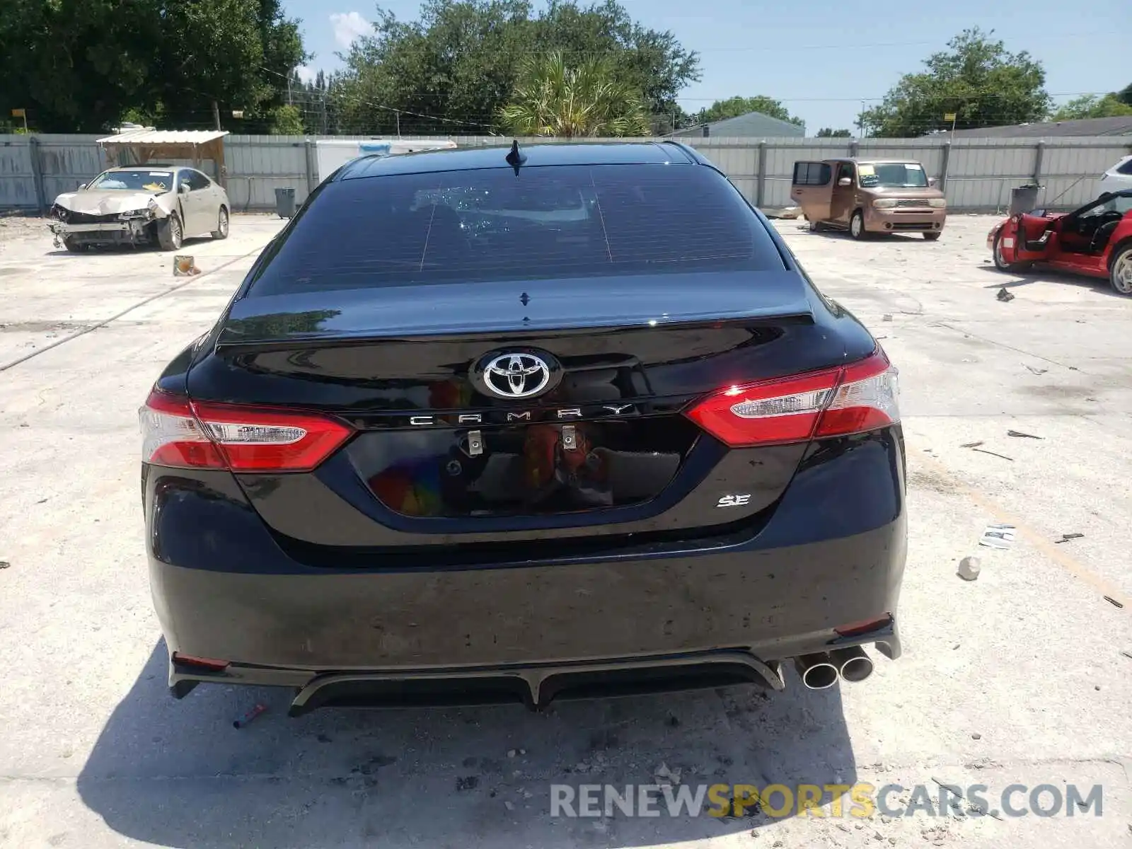 9 Photograph of a damaged car 4T1G11AK5LU980562 TOYOTA CAMRY 2020