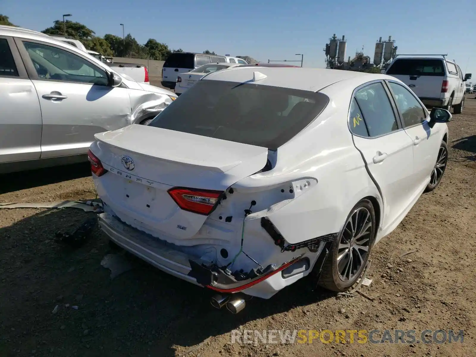 4 Photograph of a damaged car 4T1G11AK5LU982005 TOYOTA CAMRY 2020