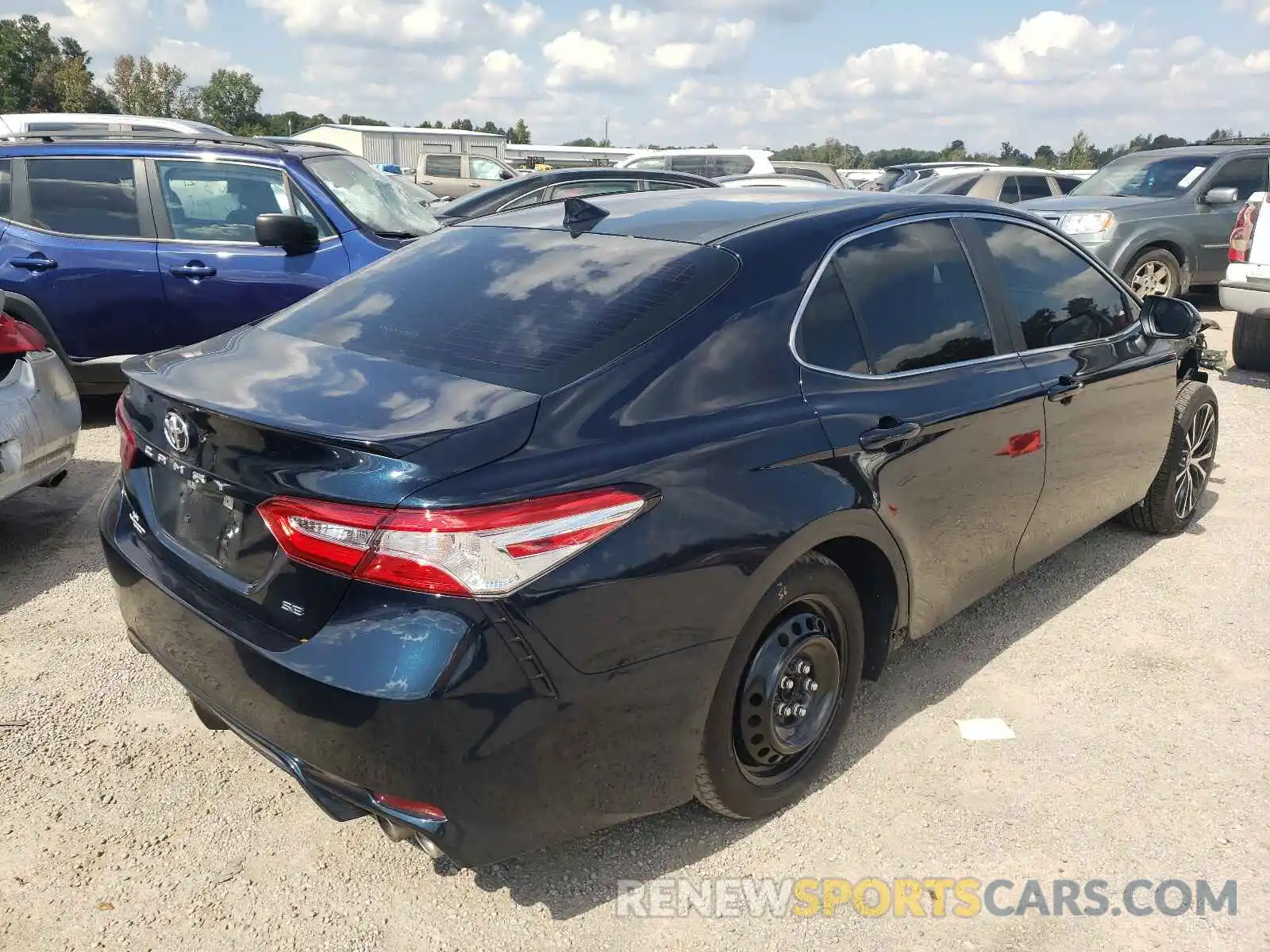 4 Photograph of a damaged car 4T1G11AK5LU984725 TOYOTA CAMRY 2020