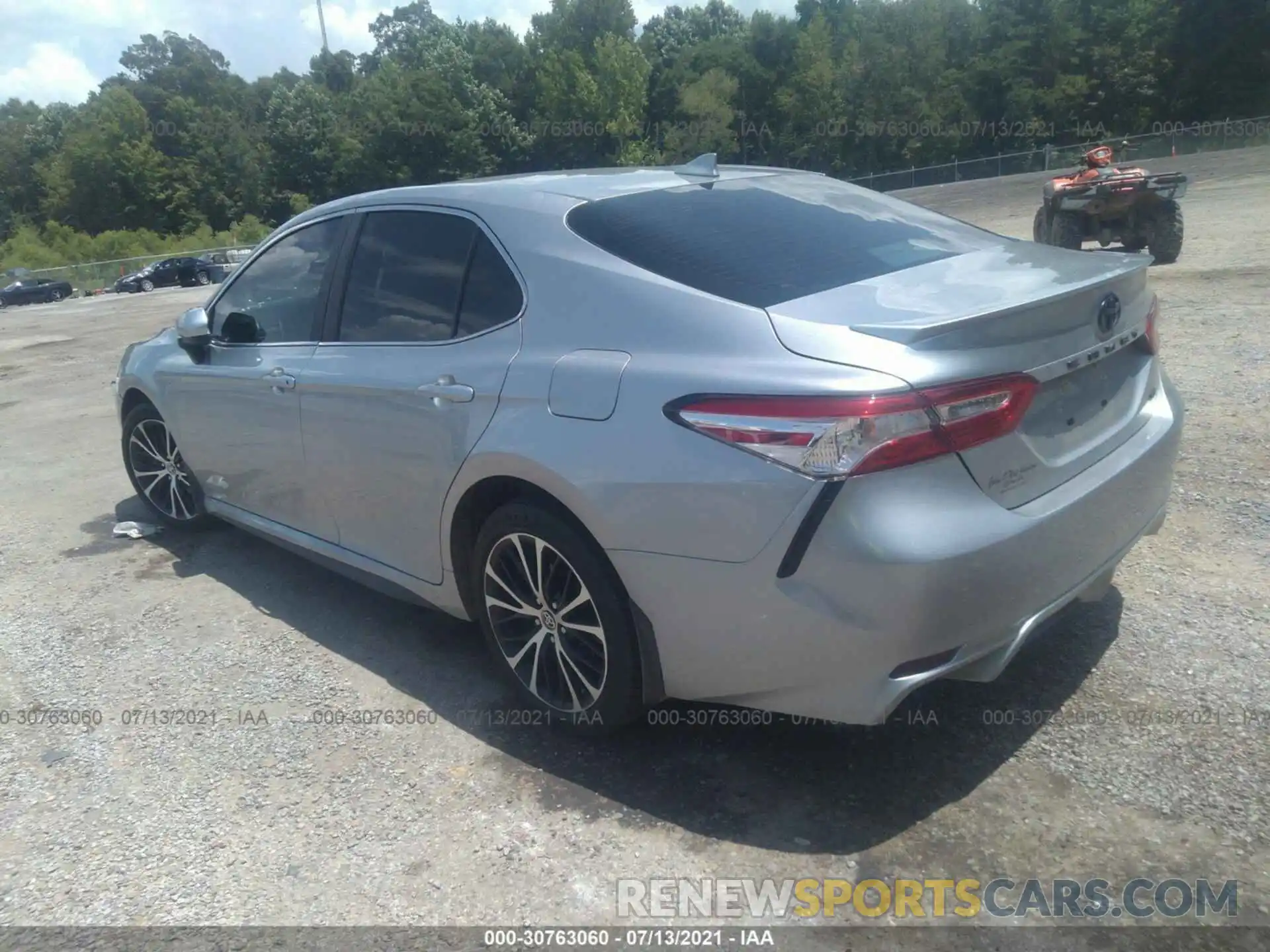 3 Photograph of a damaged car 4T1G11AK5LU987186 TOYOTA CAMRY 2020