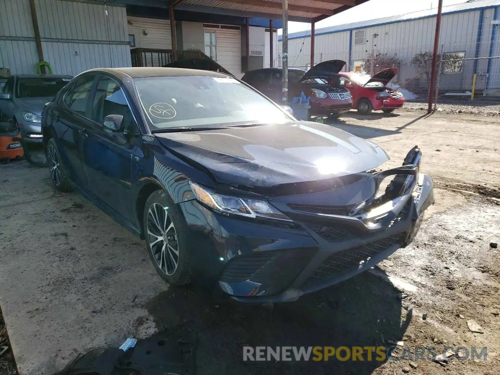 1 Photograph of a damaged car 4T1G11AK5LU987463 TOYOTA CAMRY 2020