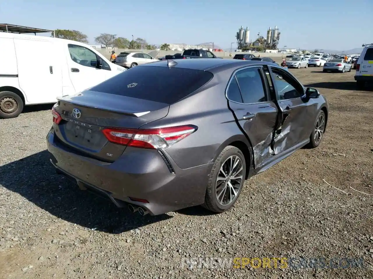 4 Photograph of a damaged car 4T1G11AK5LU987723 TOYOTA CAMRY 2020