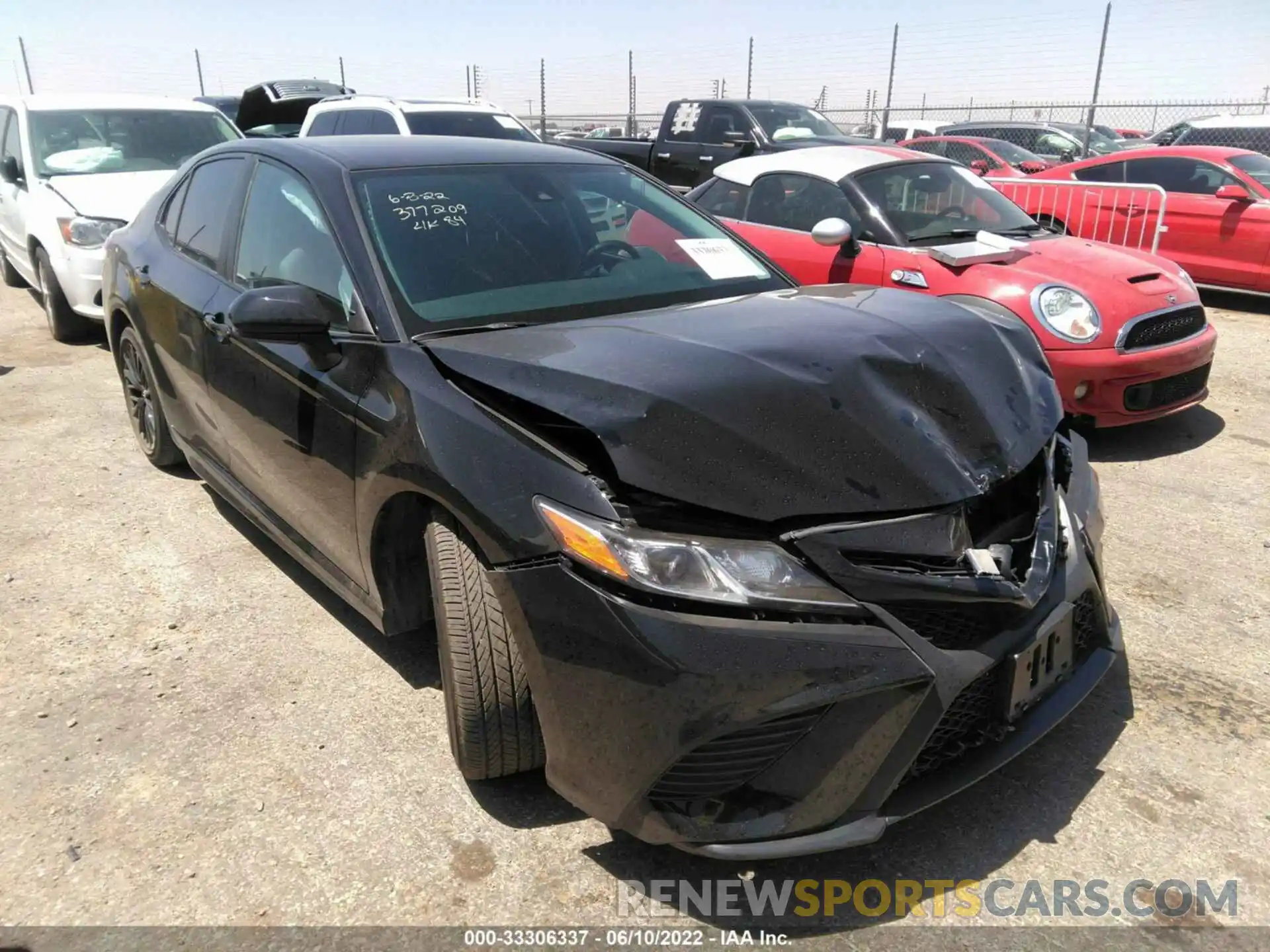 1 Photograph of a damaged car 4T1G11AK6LU300748 TOYOTA CAMRY 2020