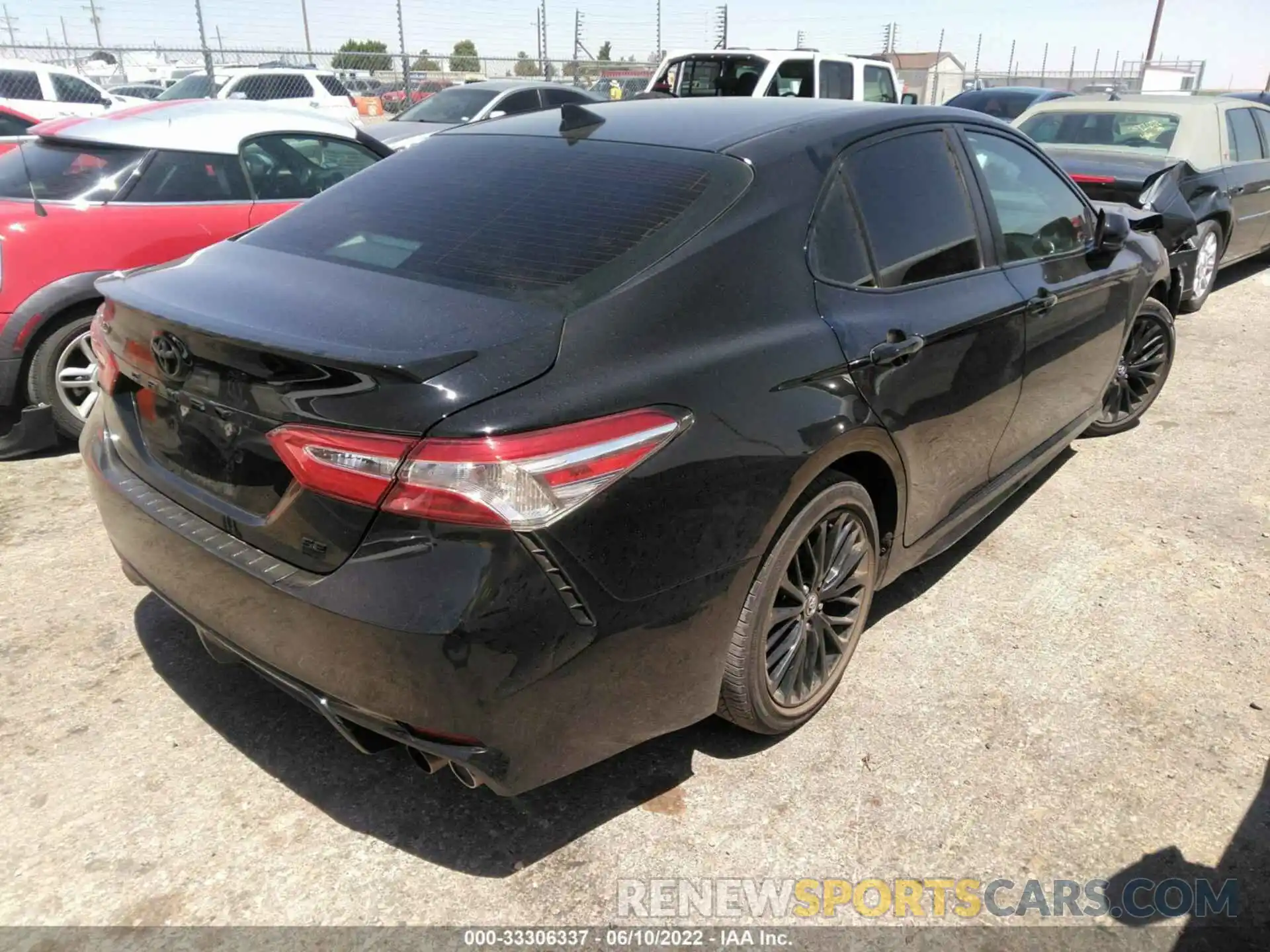 4 Photograph of a damaged car 4T1G11AK6LU300748 TOYOTA CAMRY 2020