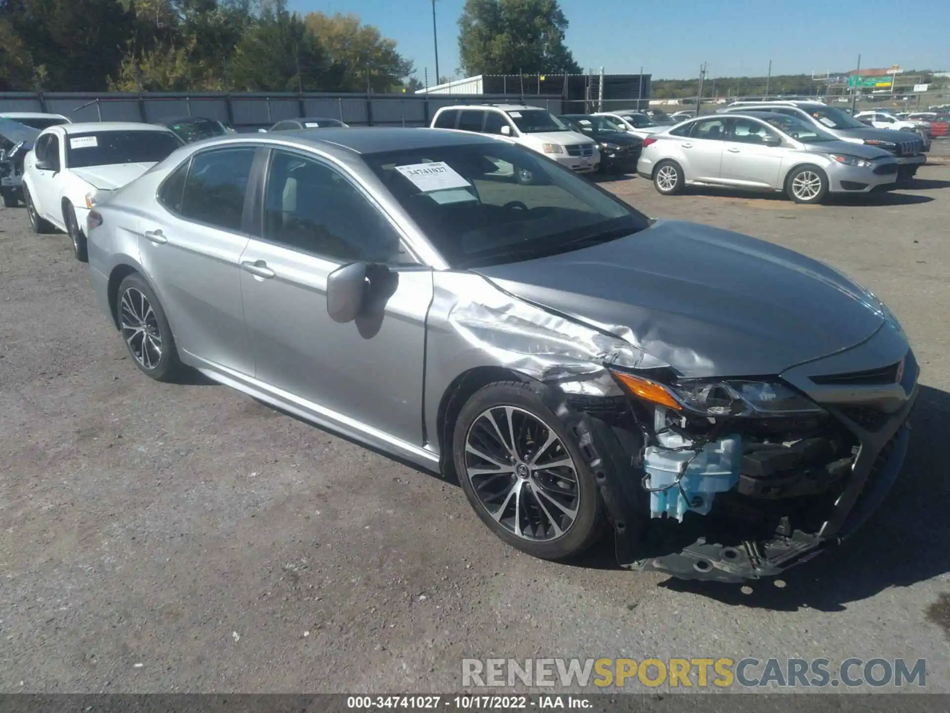 1 Photograph of a damaged car 4T1G11AK6LU304850 TOYOTA CAMRY 2020