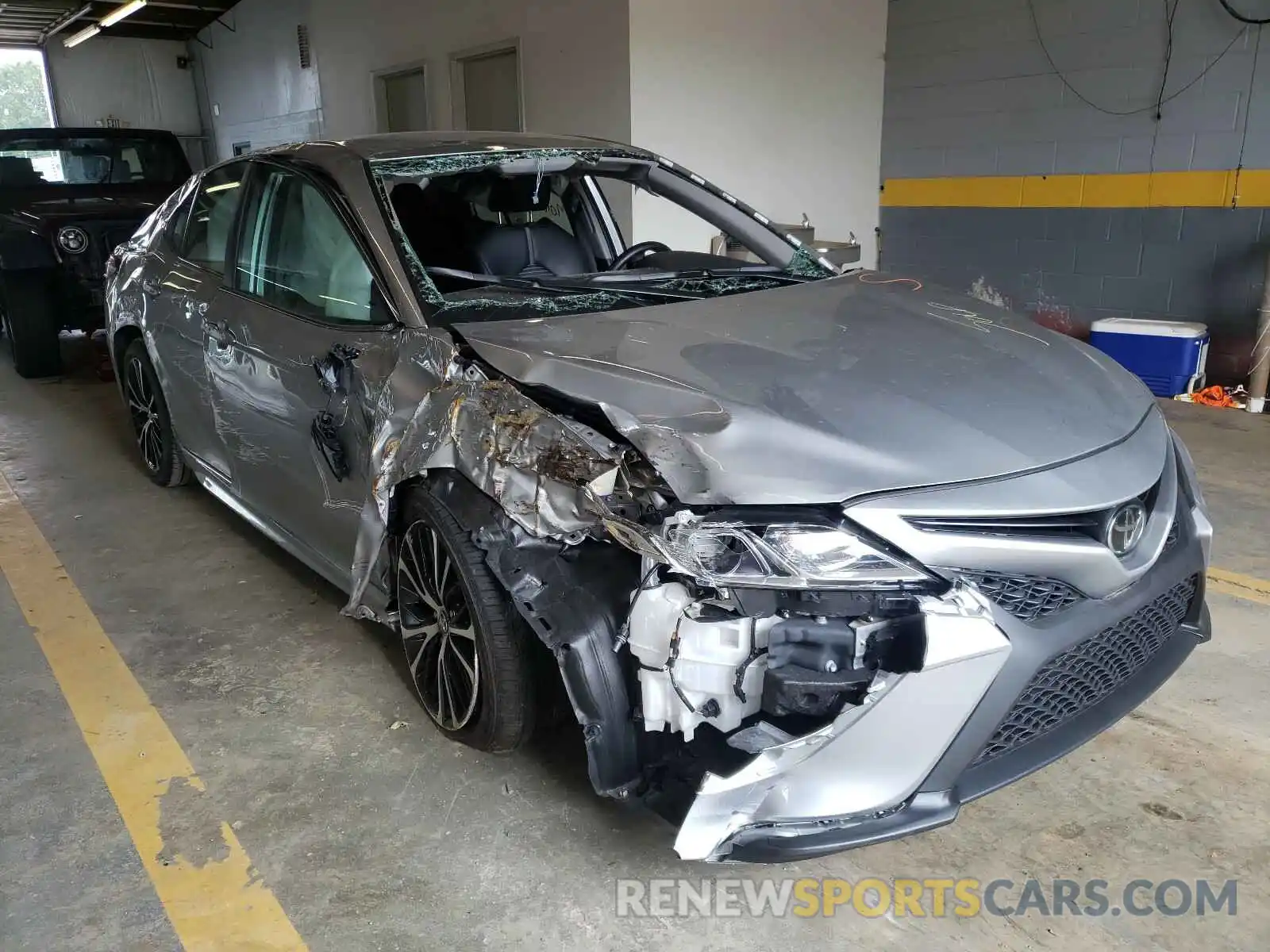 1 Photograph of a damaged car 4T1G11AK6LU305013 TOYOTA CAMRY 2020