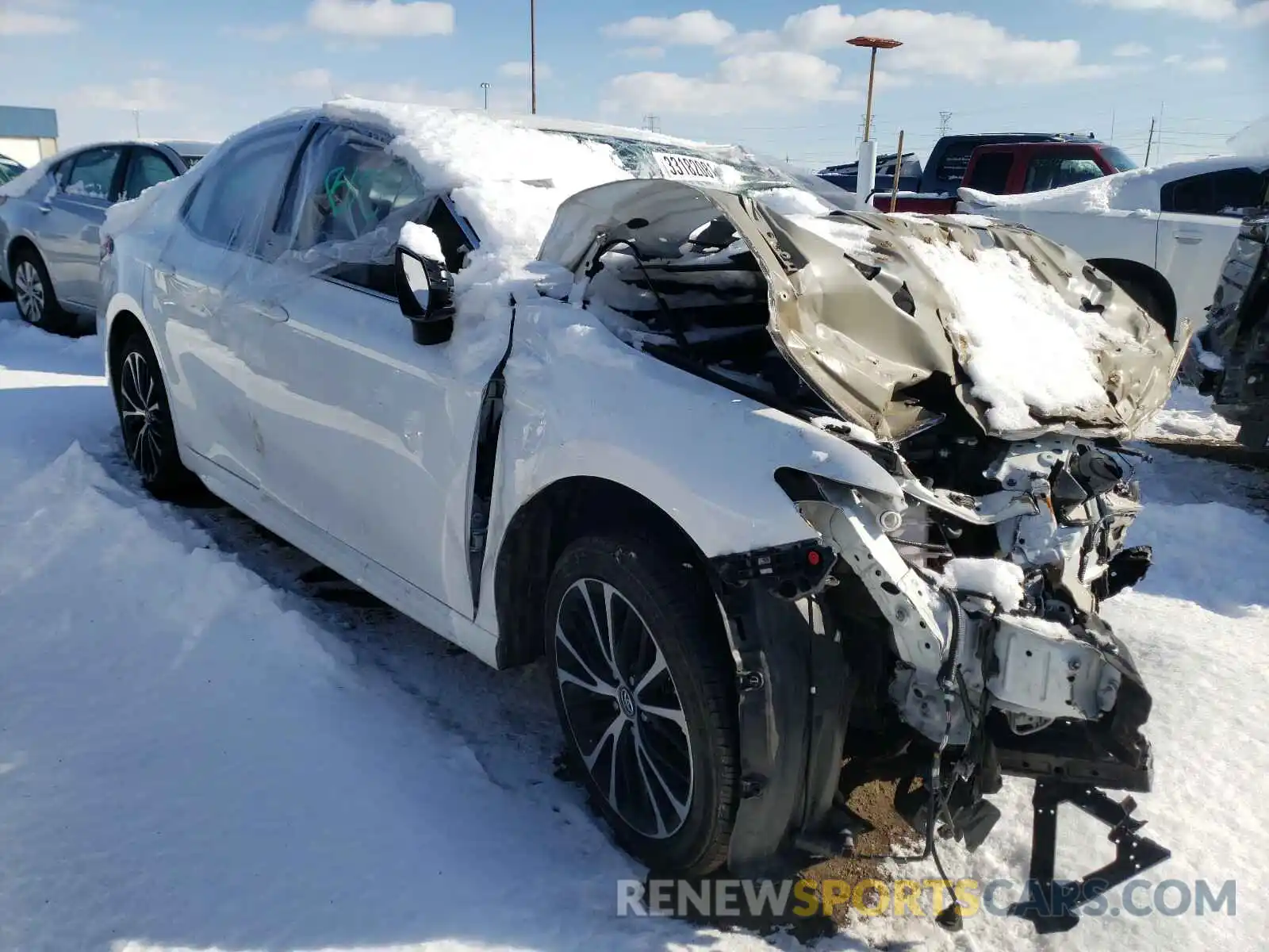 1 Photograph of a damaged car 4T1G11AK6LU305660 TOYOTA CAMRY 2020