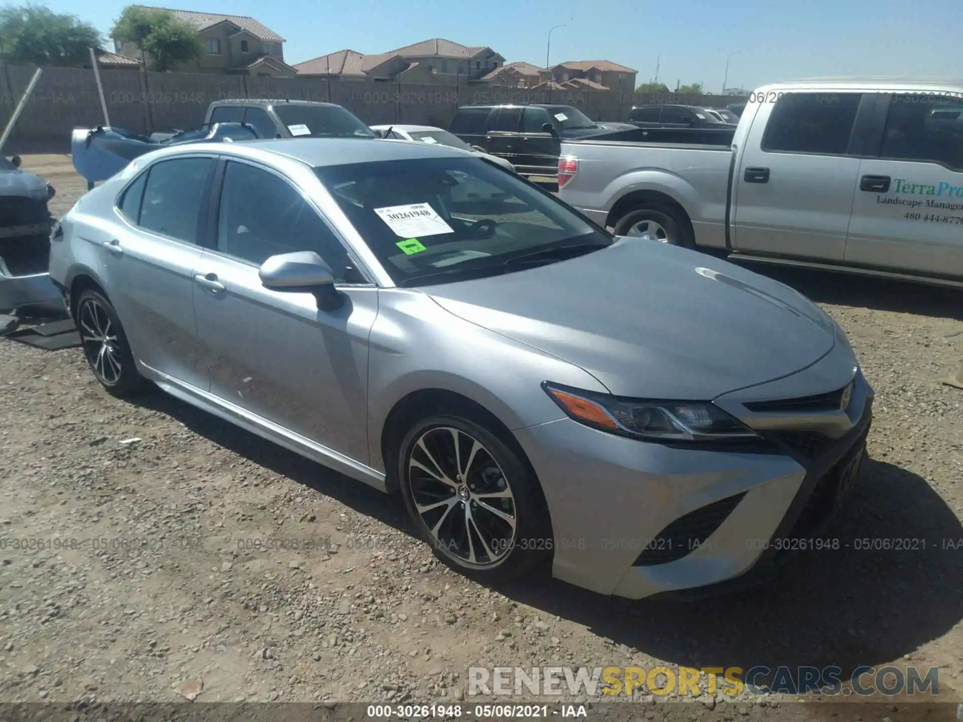 1 Photograph of a damaged car 4T1G11AK6LU308803 TOYOTA CAMRY 2020