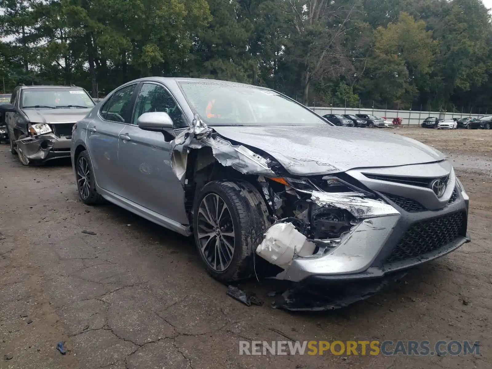 1 Photograph of a damaged car 4T1G11AK6LU311555 TOYOTA CAMRY 2020