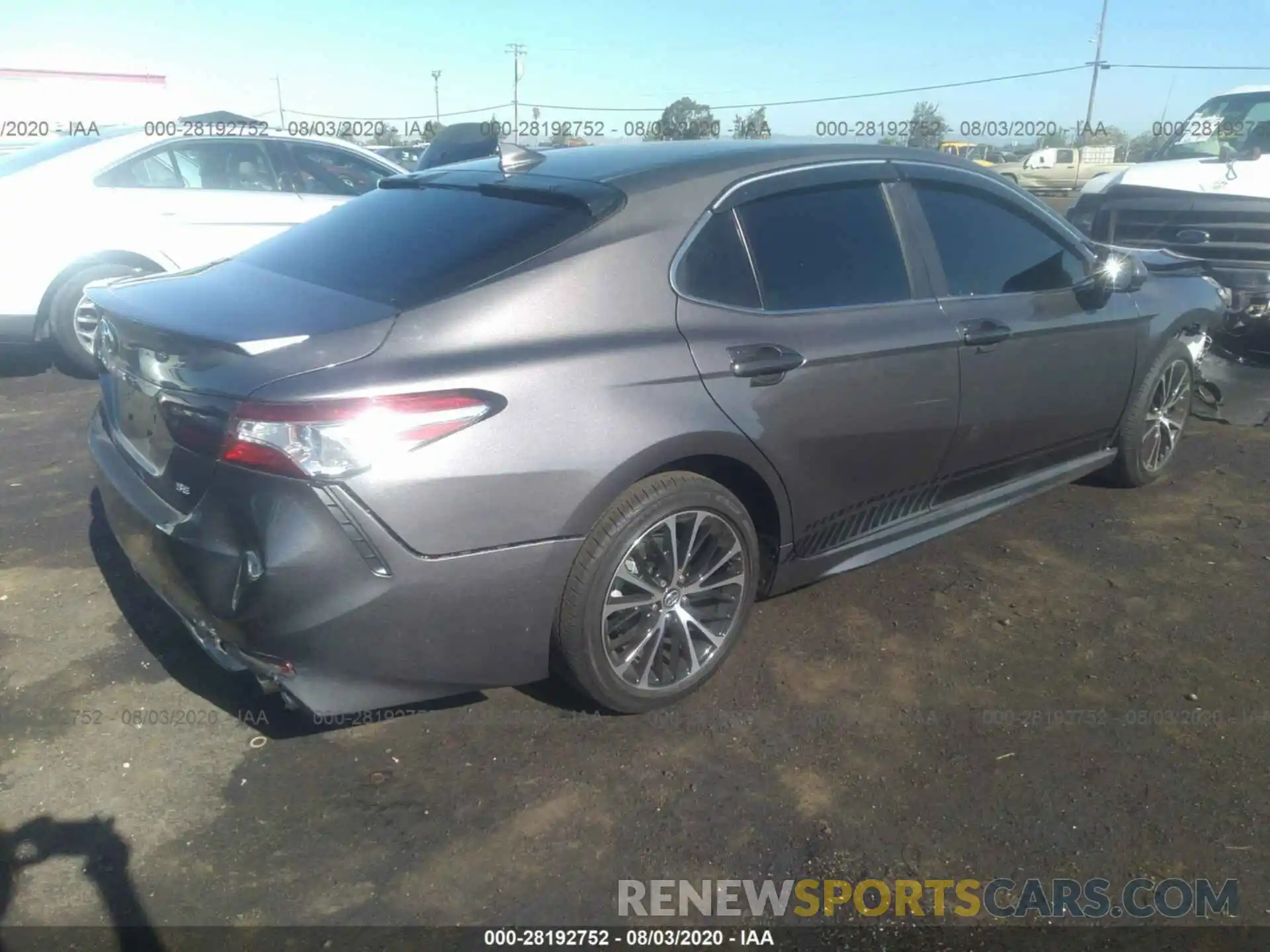 4 Photograph of a damaged car 4T1G11AK6LU316335 TOYOTA CAMRY 2020