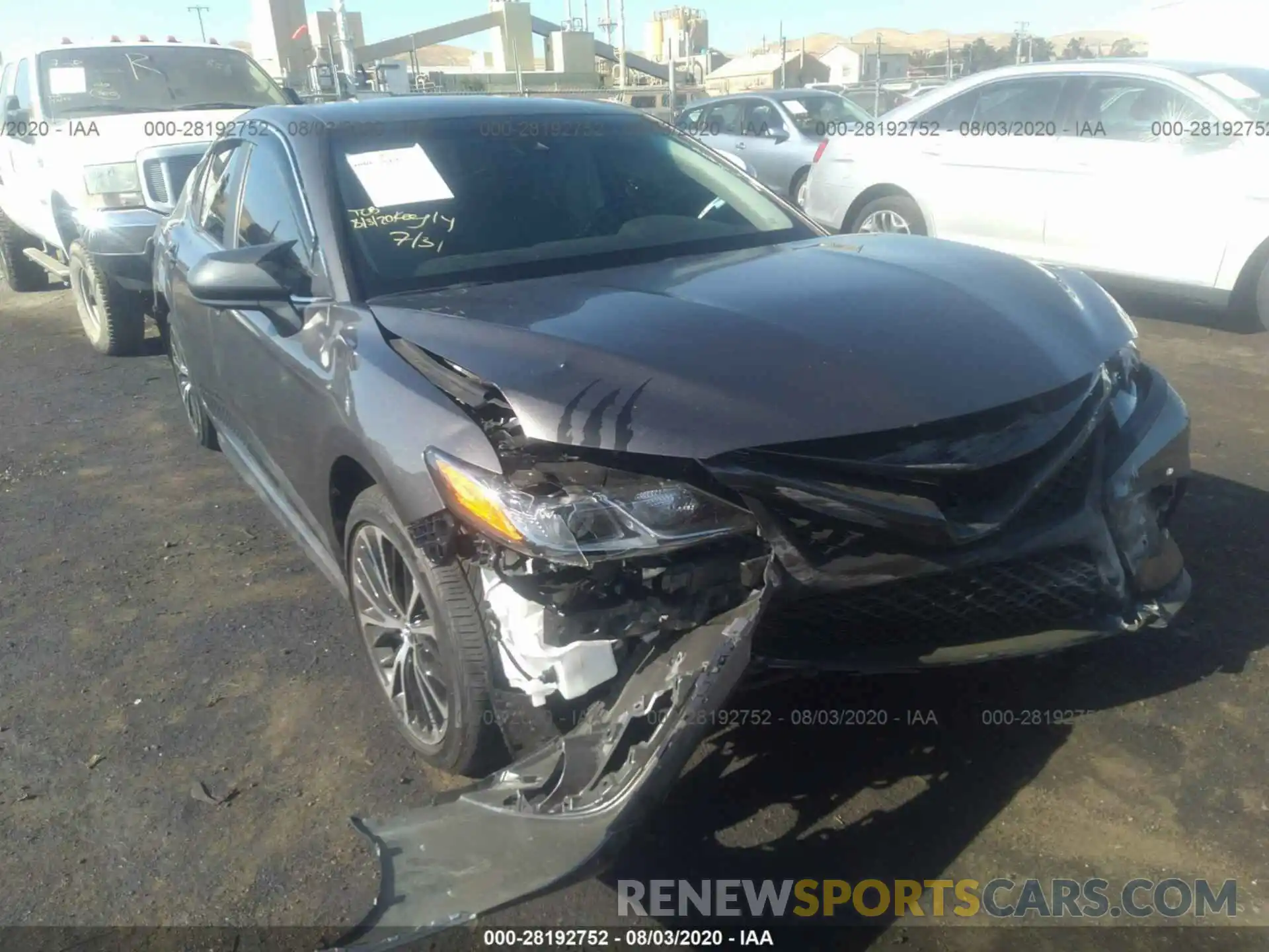 6 Photograph of a damaged car 4T1G11AK6LU316335 TOYOTA CAMRY 2020