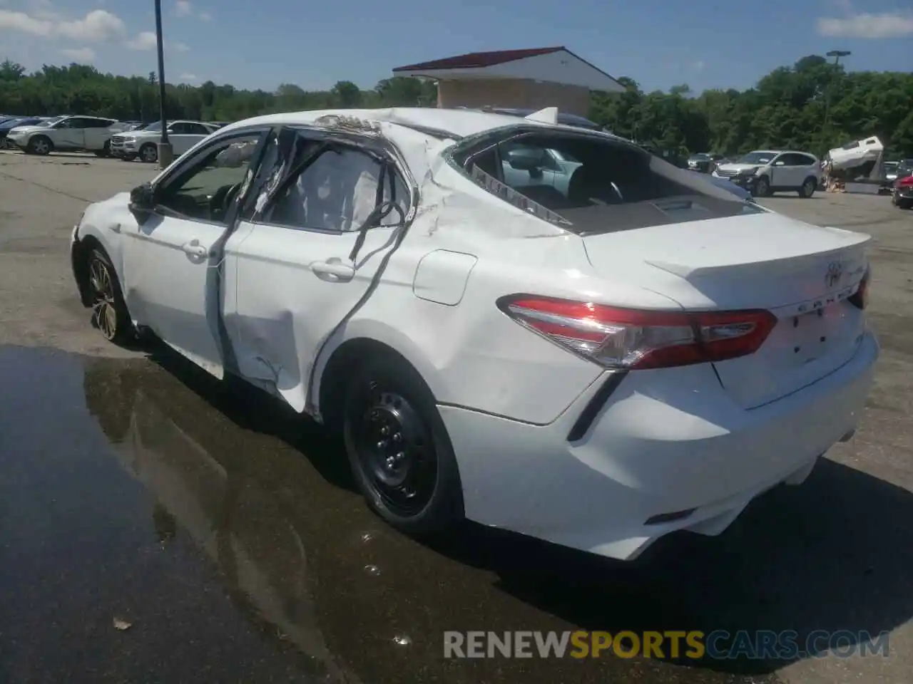 3 Photograph of a damaged car 4T1G11AK6LU327299 TOYOTA CAMRY 2020