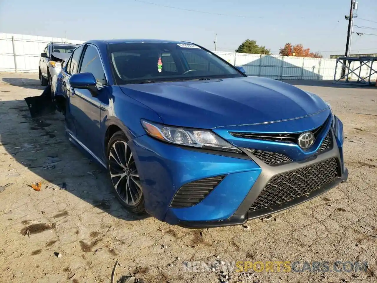 1 Photograph of a damaged car 4T1G11AK6LU328341 TOYOTA CAMRY 2020